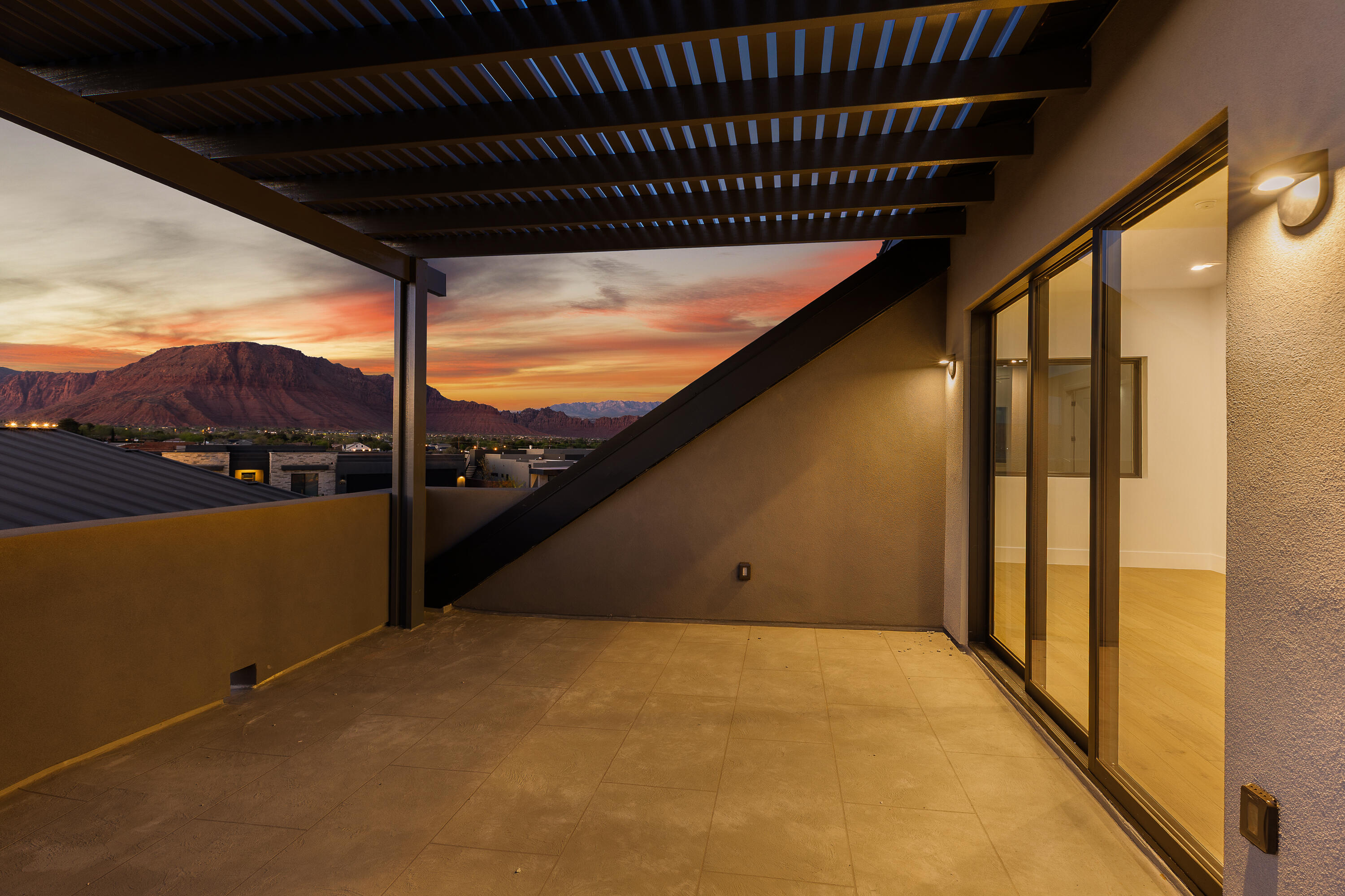 RED MOUNTAIN TERRACE - Residential