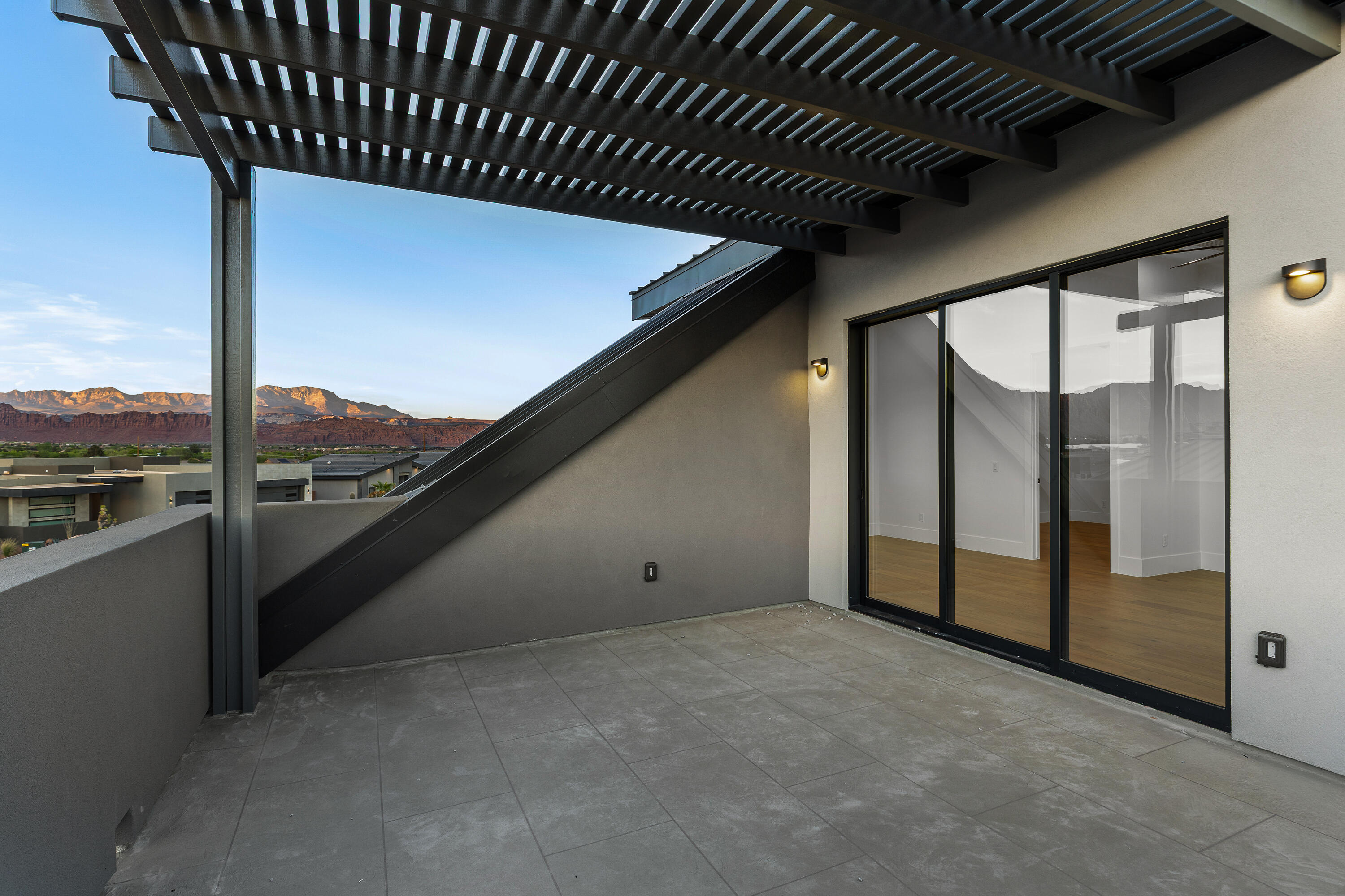 RED MOUNTAIN TERRACE - Residential