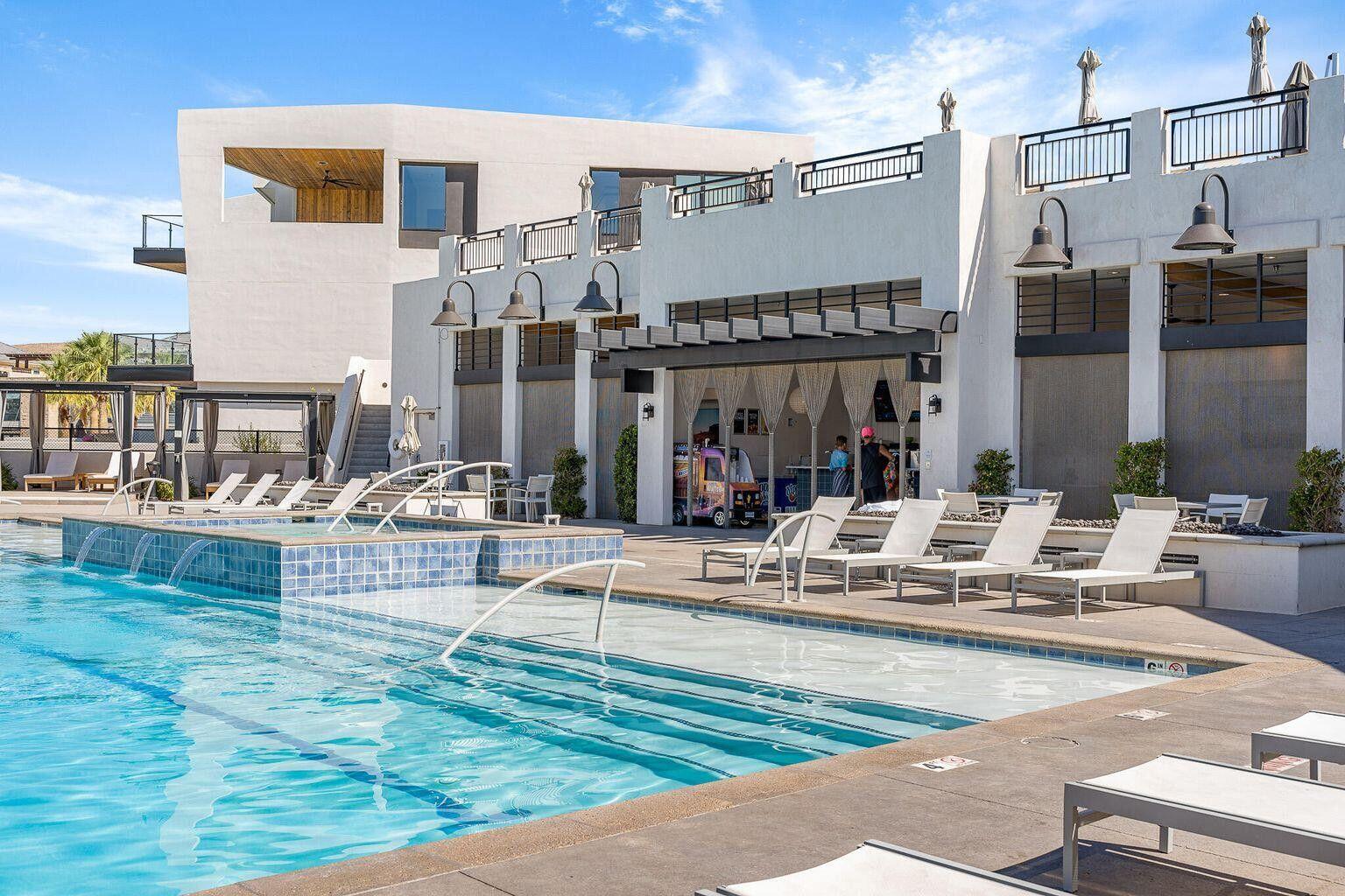 DESERT COLOR RESORT - Land