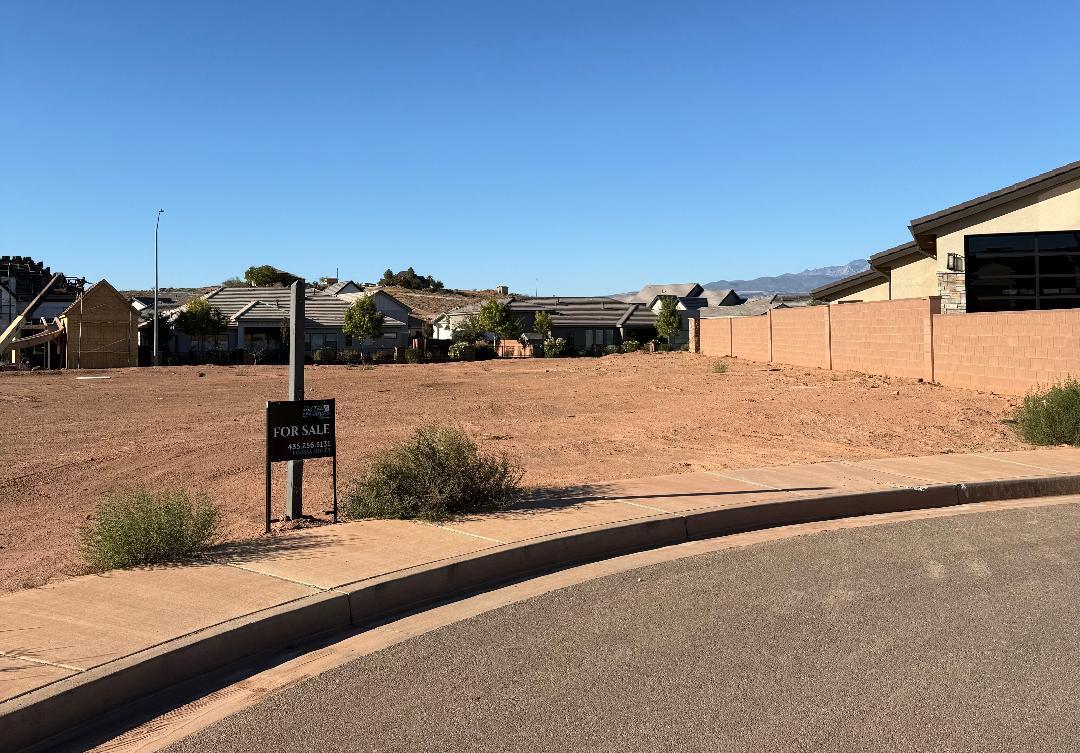 LAKESIDE AT STUCKI FARMS - Land