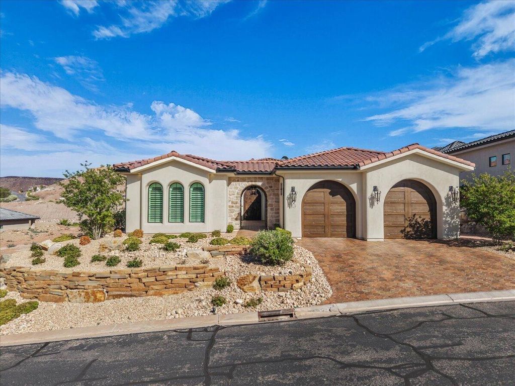 Photo of 2243 W Sunbrook DR 113 #113, Saint George, UT 84770 (MLS # 26-272893)