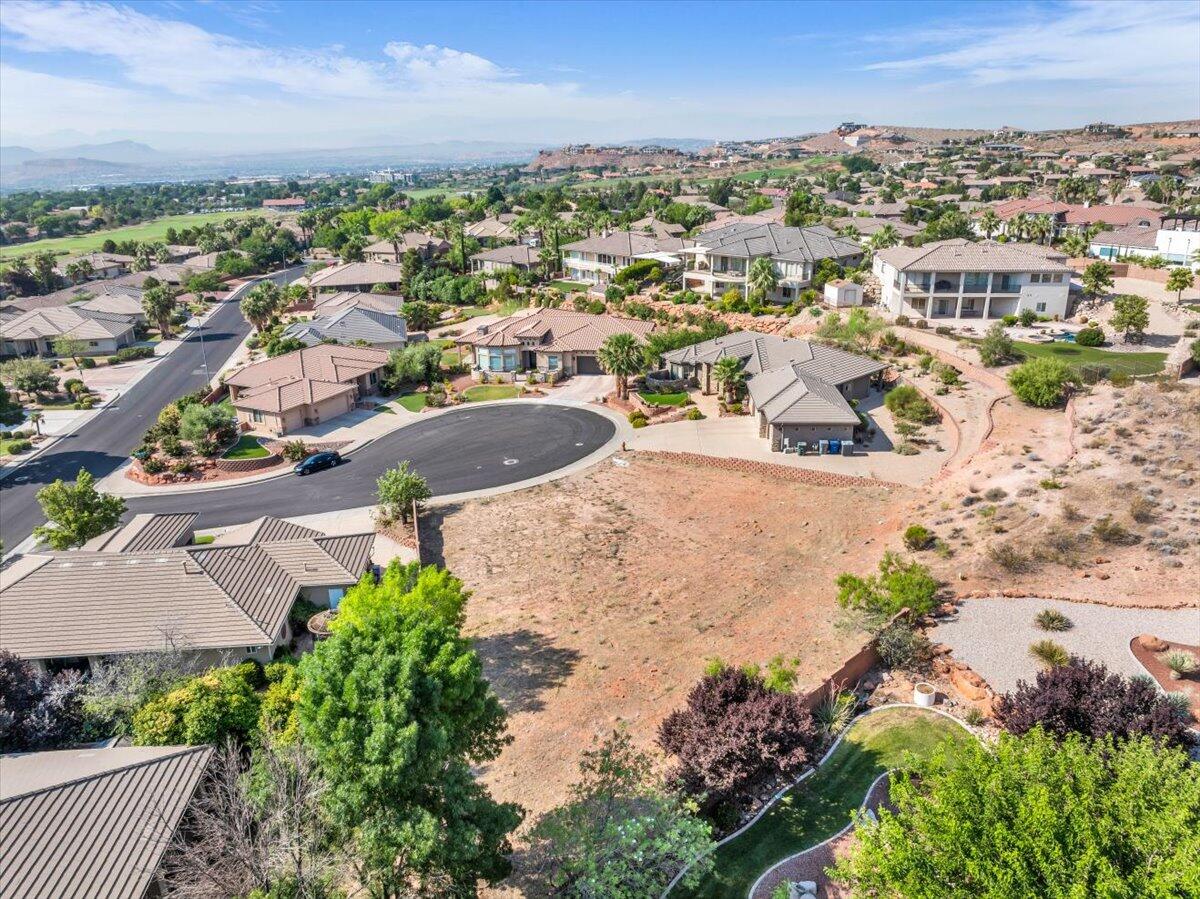 KNOLLS AT GREEN SPRING - Land