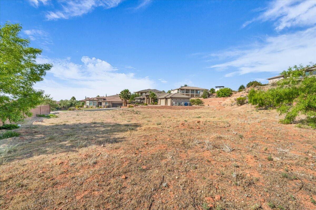 KNOLLS AT GREEN SPRING - Land