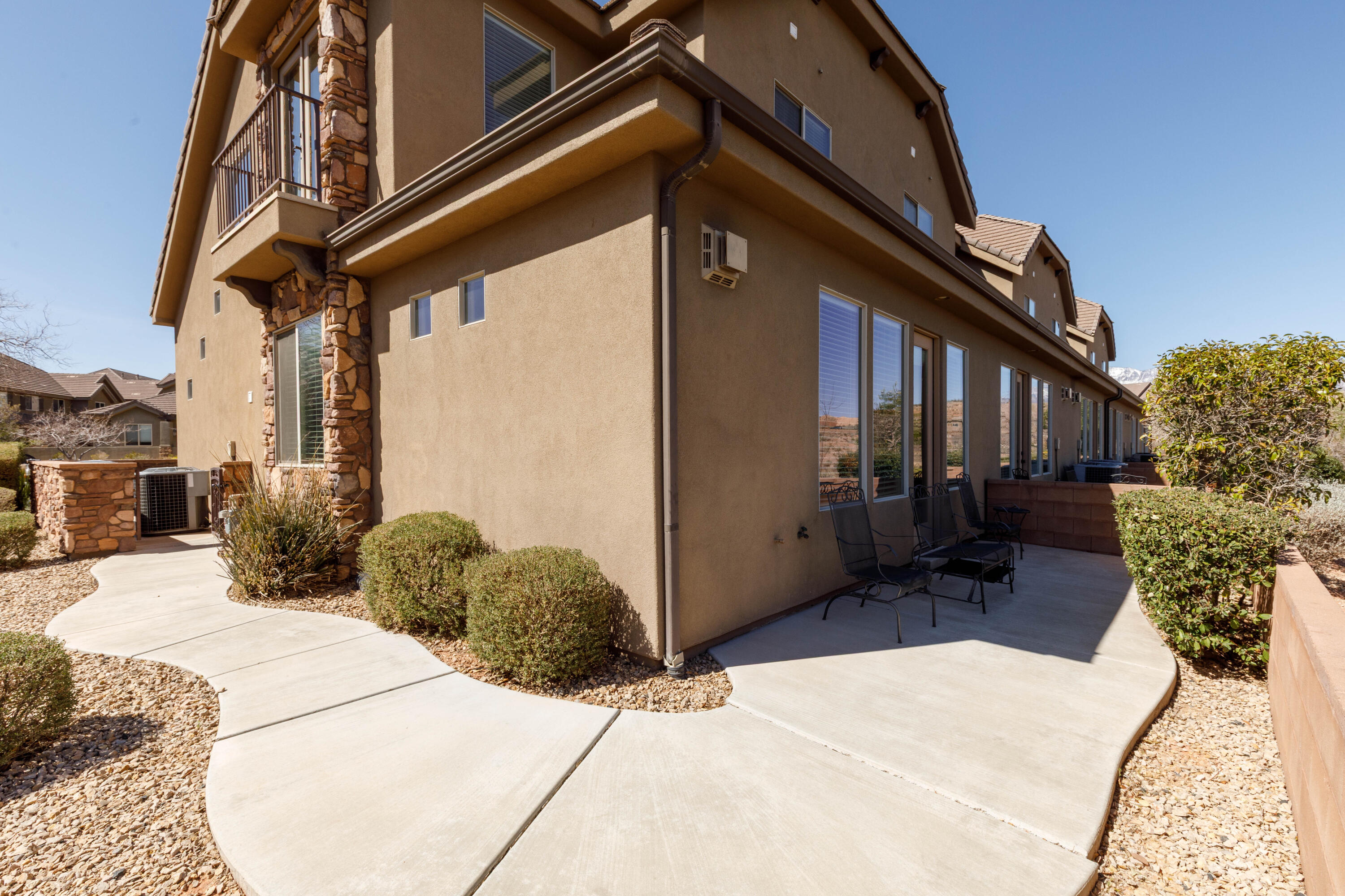 CORAL RIDGE TOWNHOMES - Residential