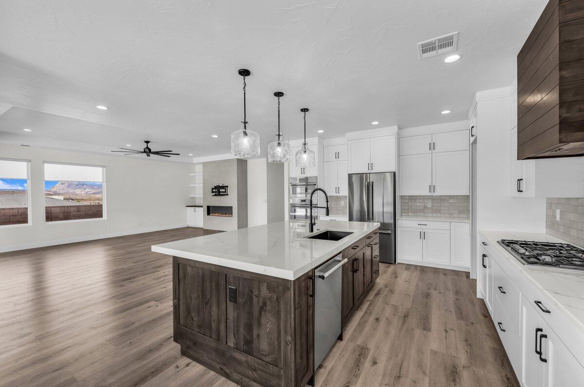 THE RIDGE AT ZION VISTA - Residential