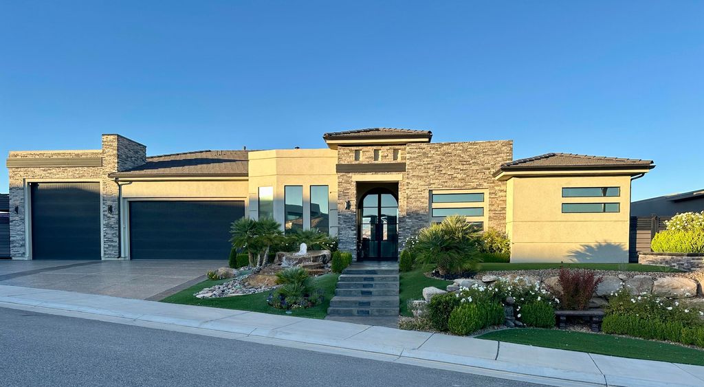 Photo of 3022 W Sesia Way, Saint George, UT 84770 (MLS # 25-266096)