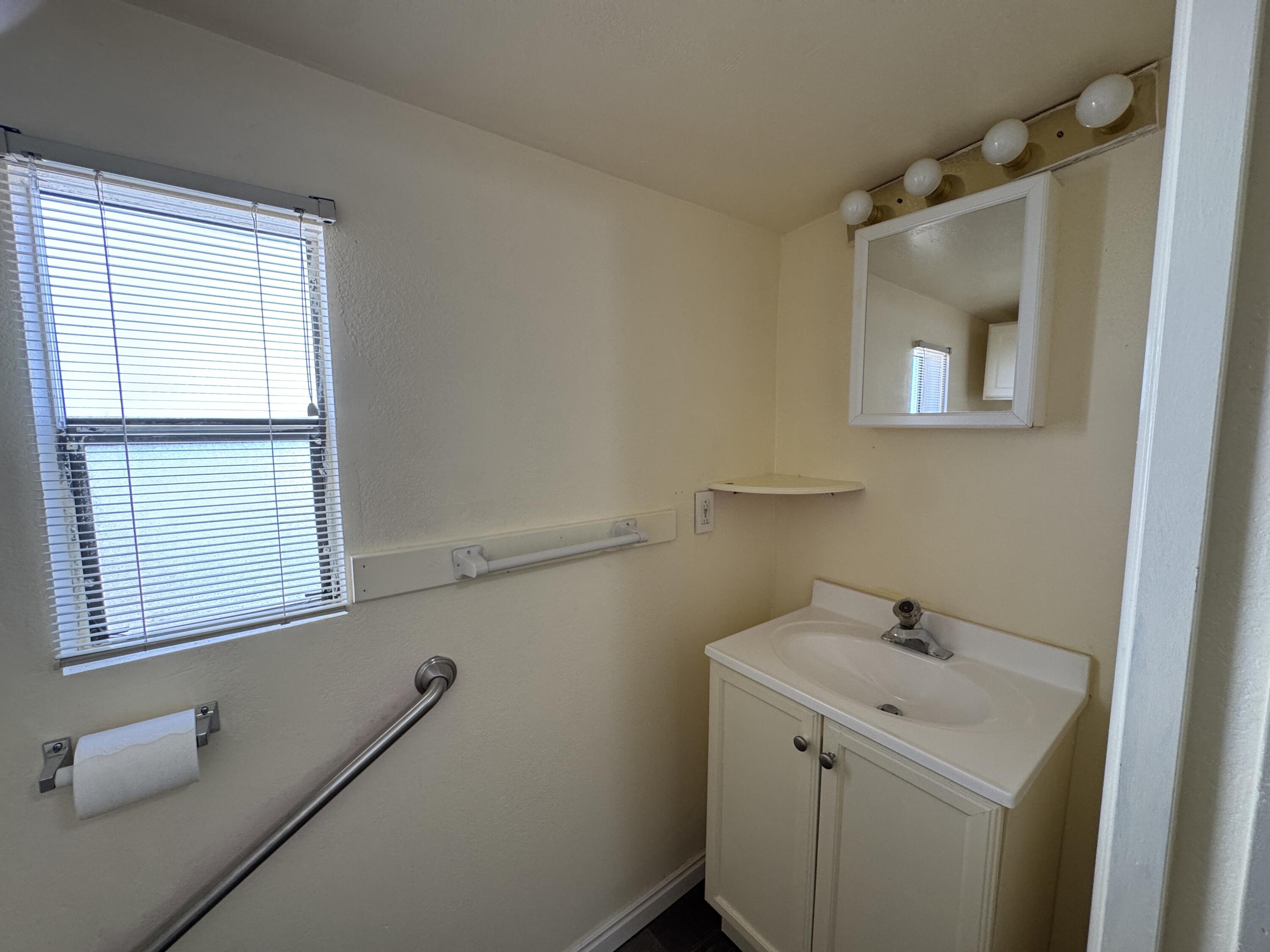 CANYON BREEZE RV RESORT - Residential