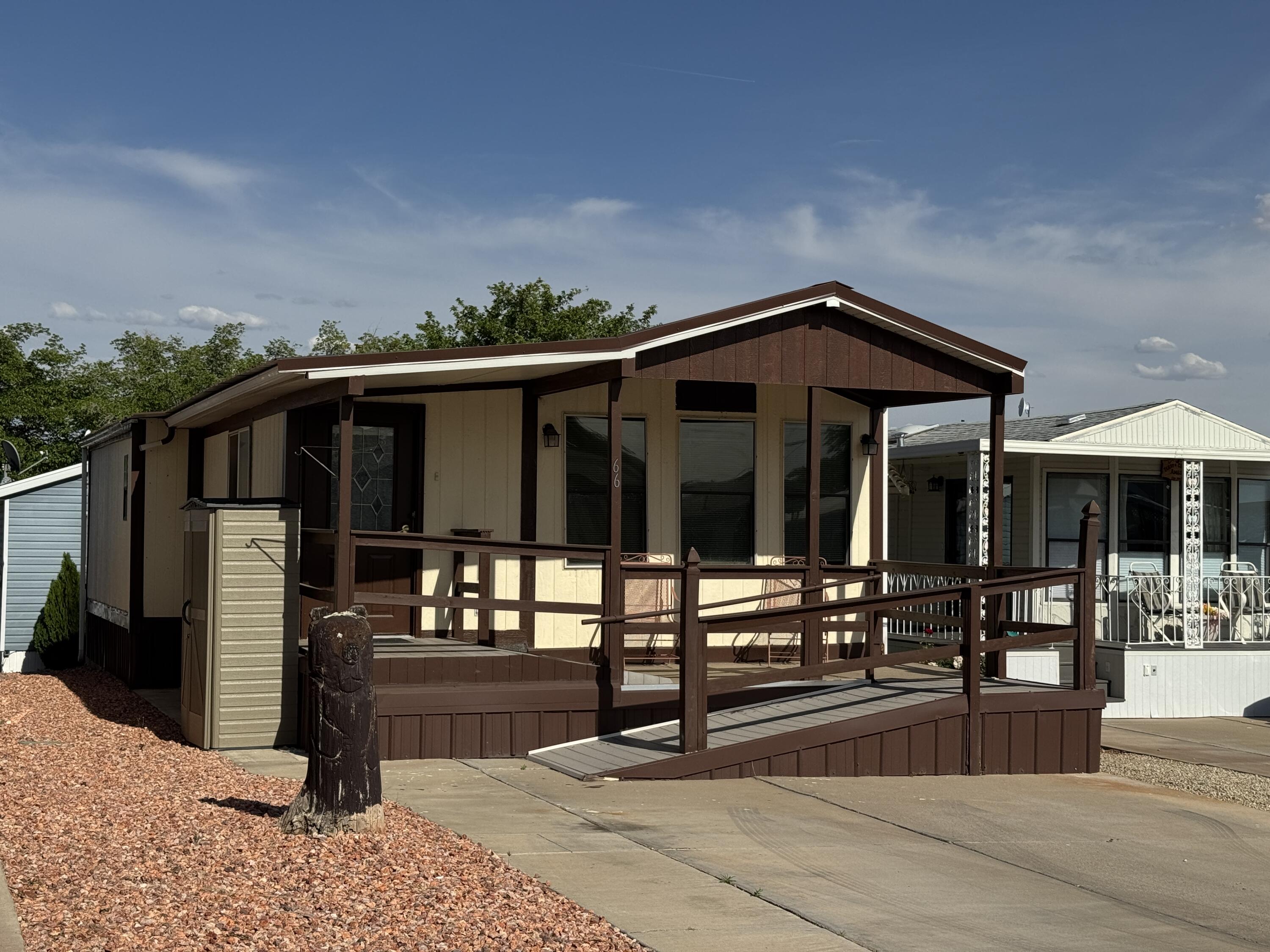 CANYON BREEZE RV RESORT - Residential