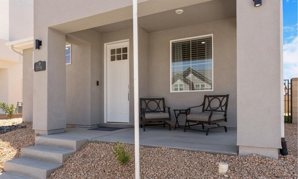 Photo of 5996 S CARNELIAN Parkway, Saint George, UT 84790 (MLS # 26-271522)