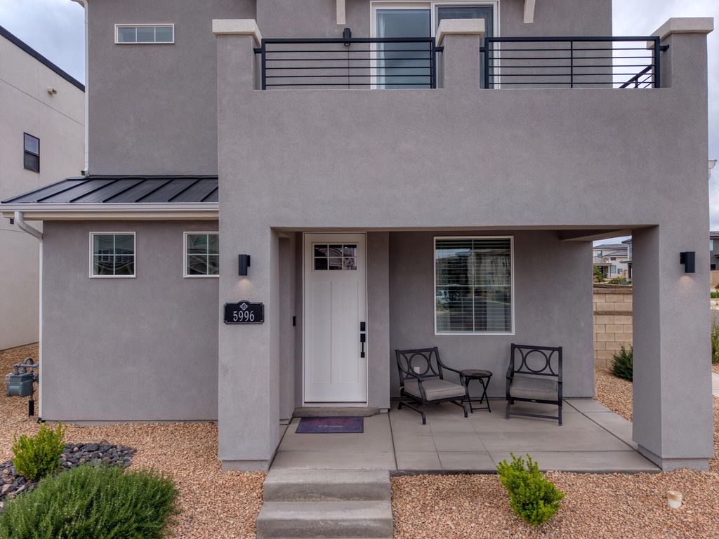 Photo of 5996 S CARNELIAN Parkway, Saint George, UT 84790 (MLS # 26-271522)