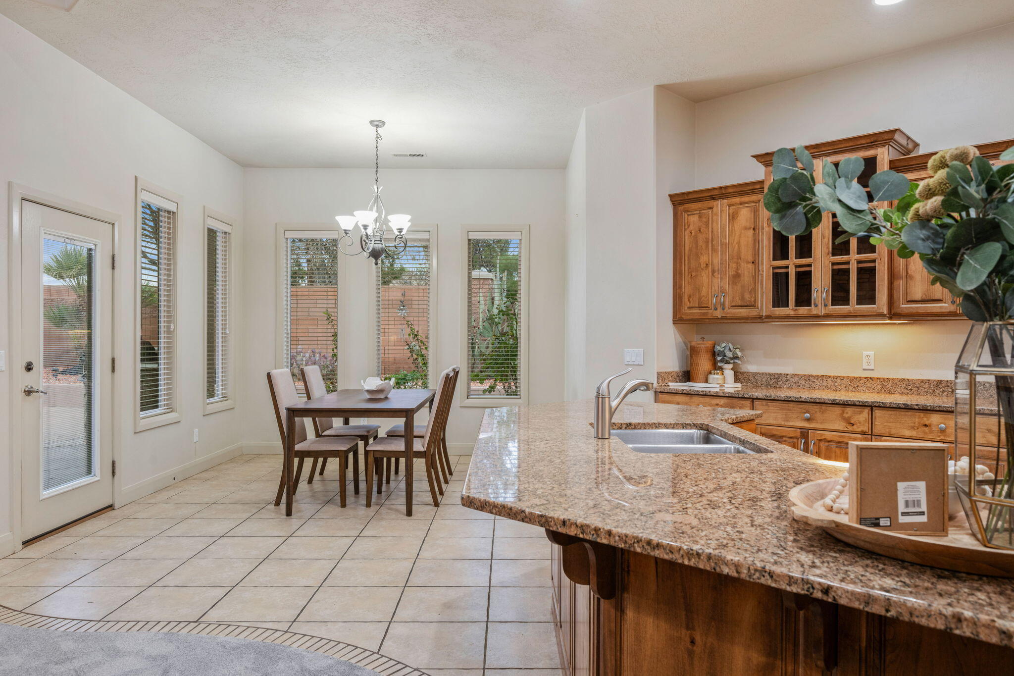 POINTE WEST ESTATES - Residential