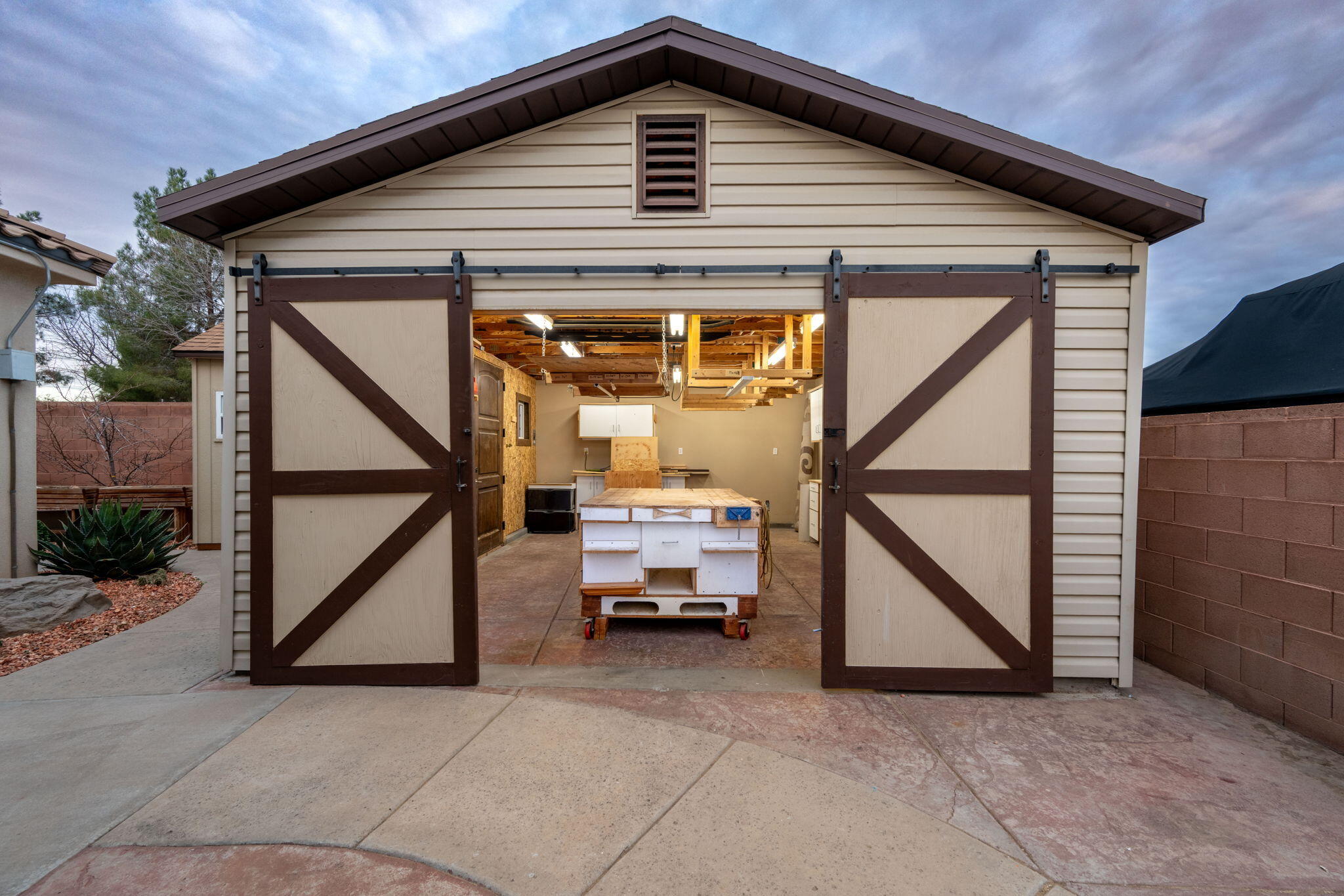 POINTE WEST ESTATES - Residential