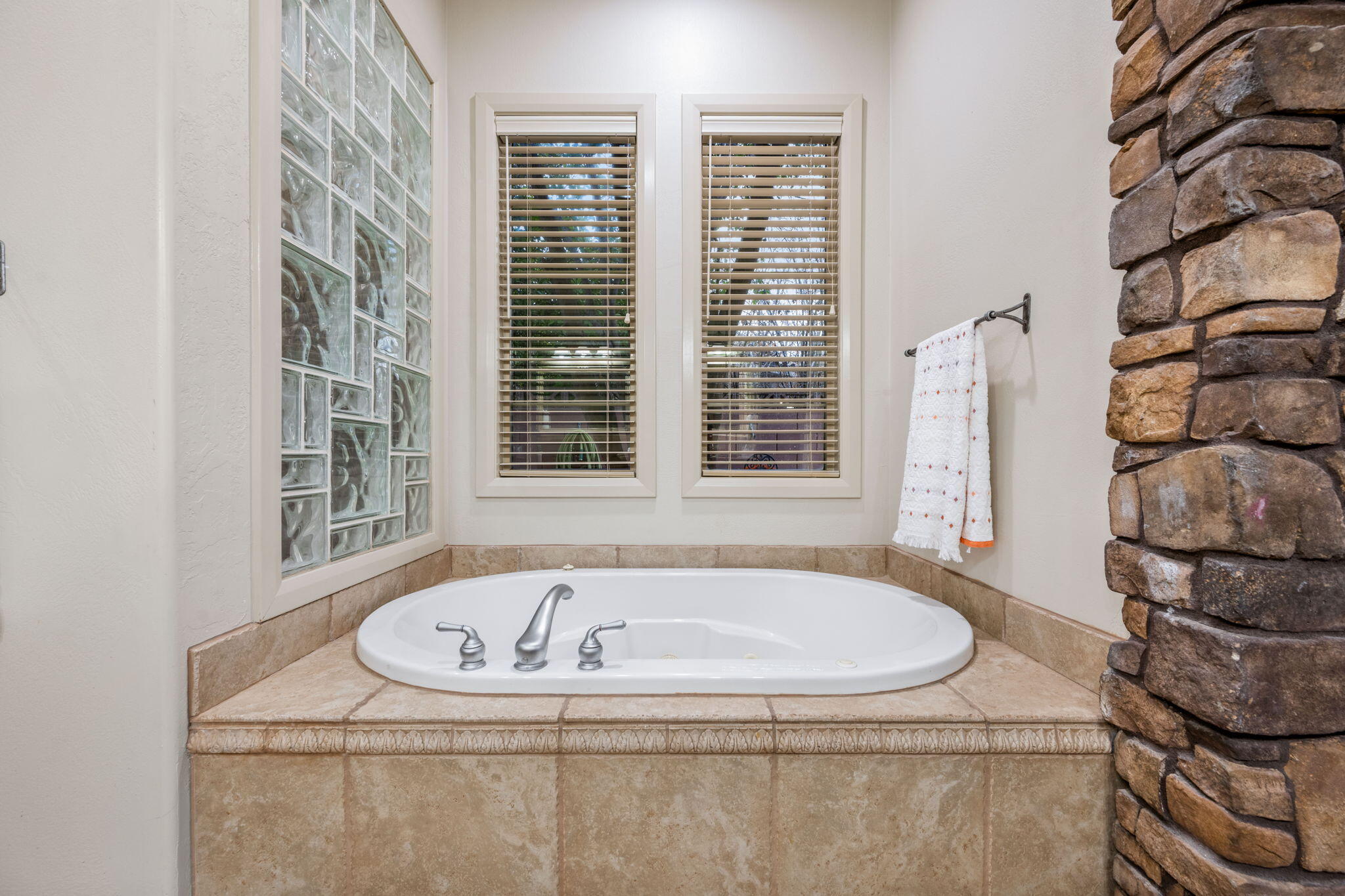 POINTE WEST ESTATES - Residential