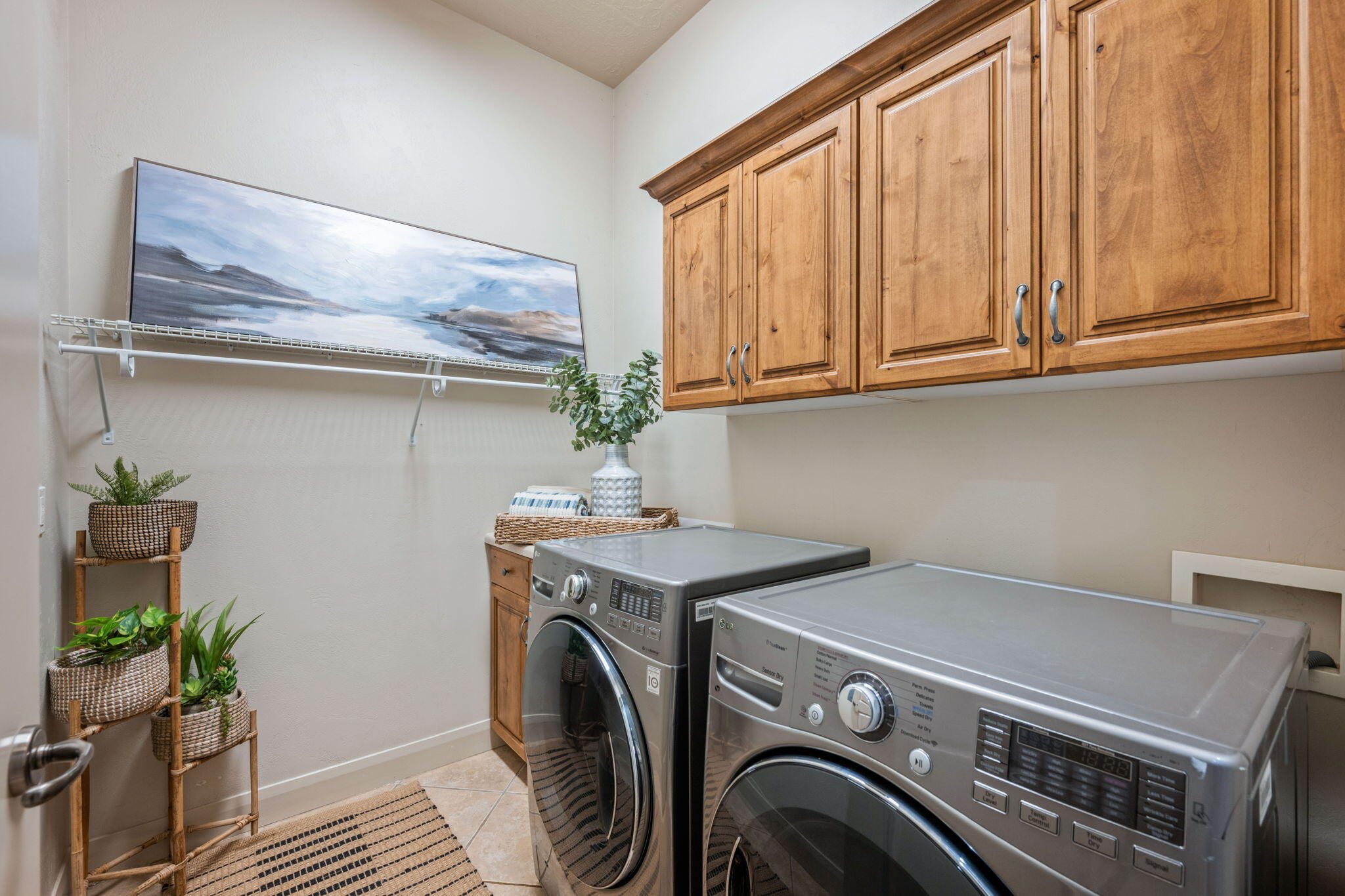 POINTE WEST ESTATES - Residential