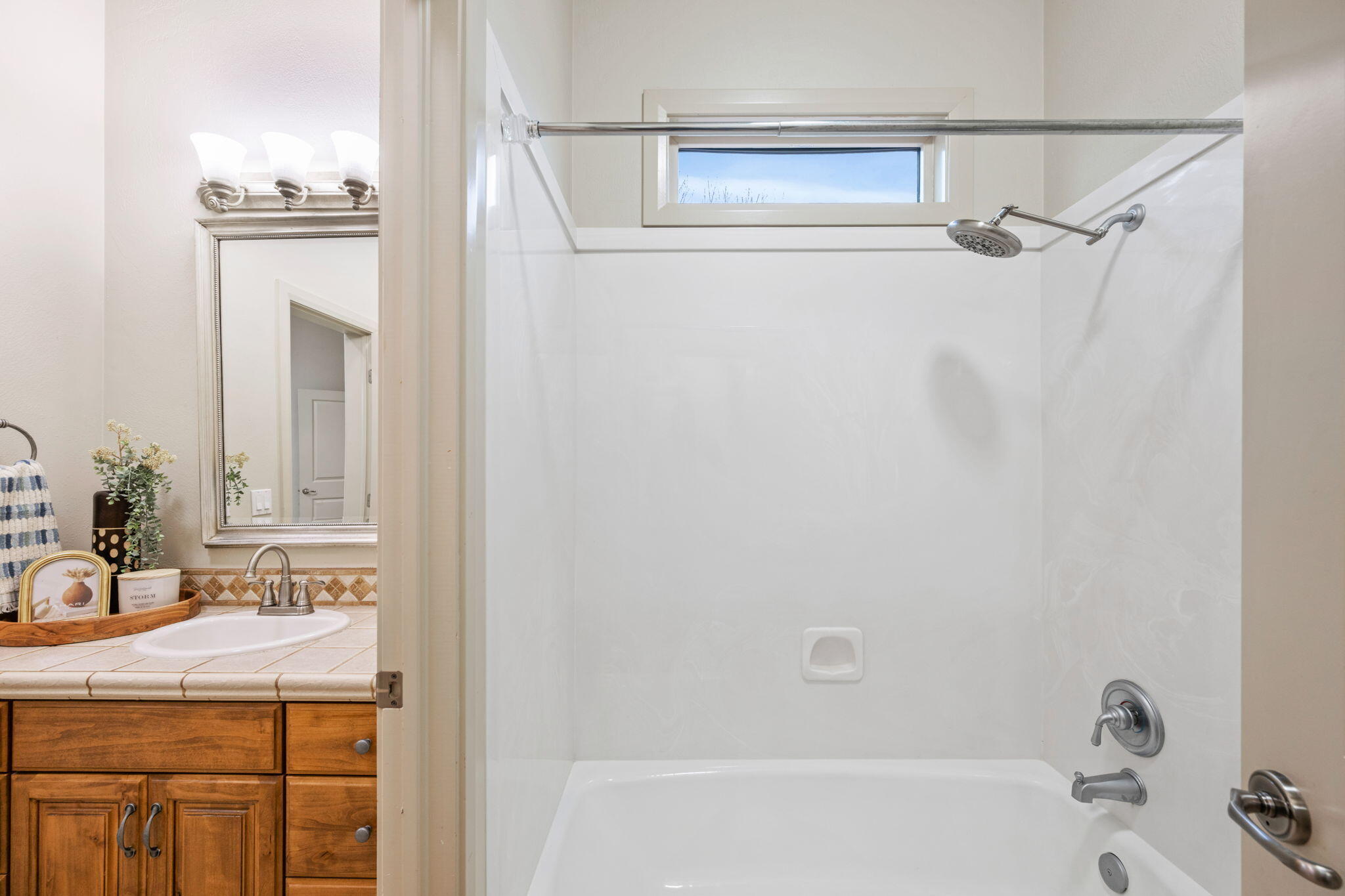 POINTE WEST ESTATES - Residential