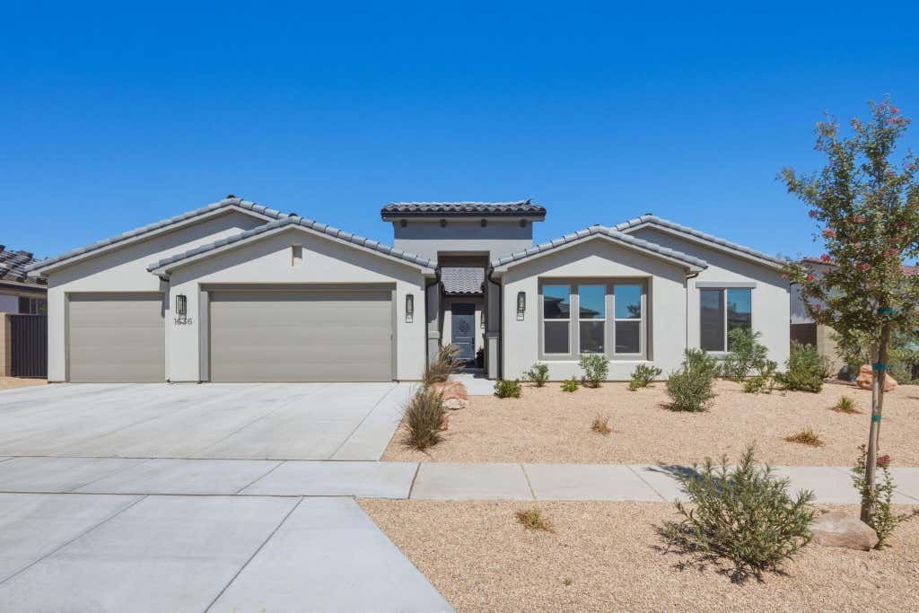 Photo of 1636 N Horizon Parkway, Washington, UT 84780 (MLS # 26-275131)