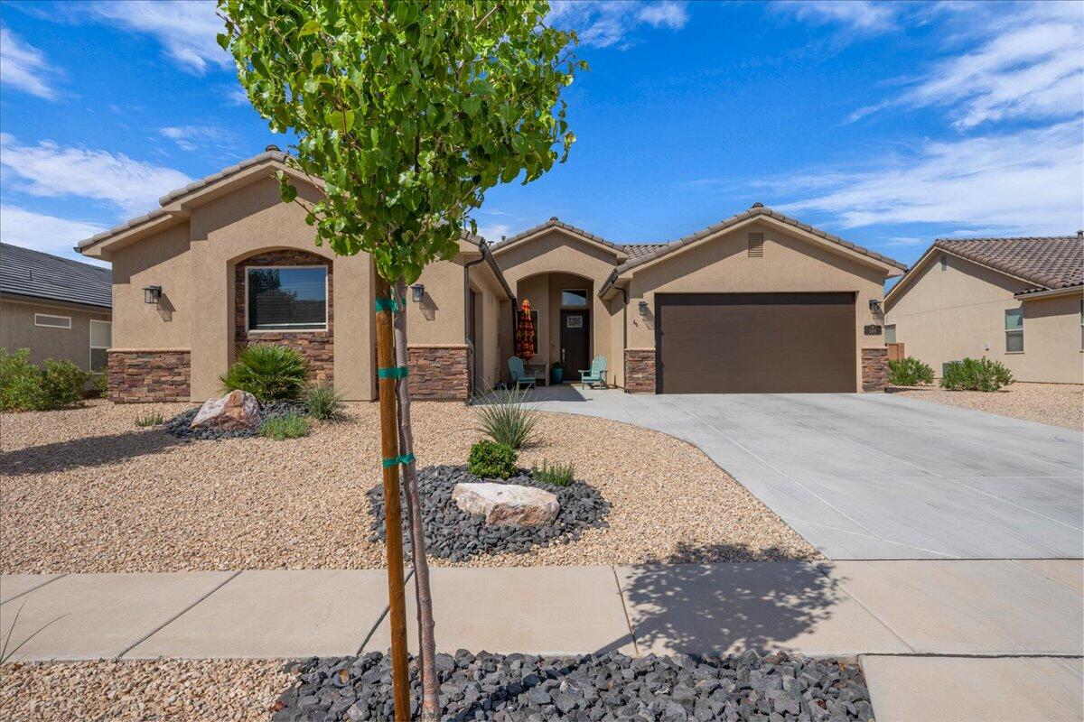 ARROYO AT SIENNA HILLS - Residential