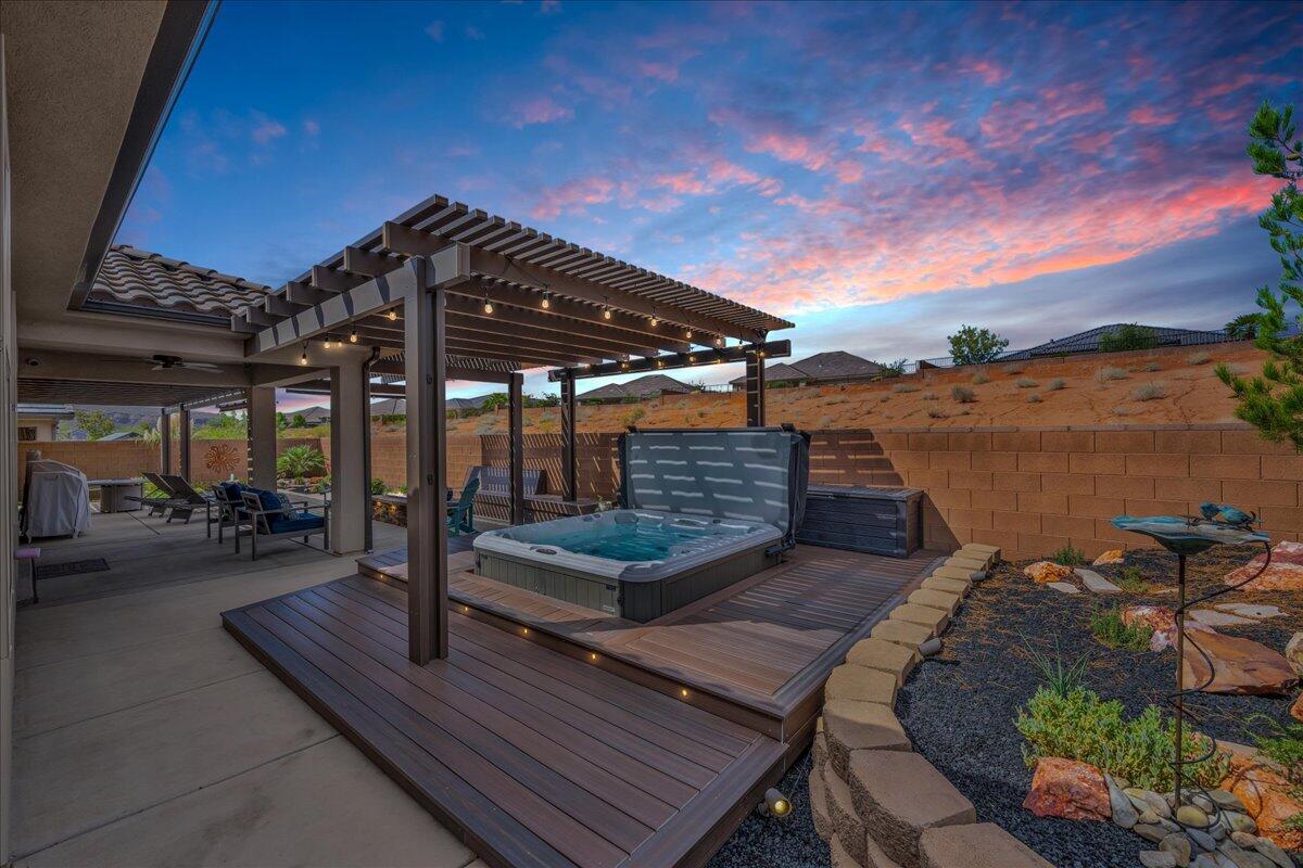 ARROYO AT SIENNA HILLS - Residential