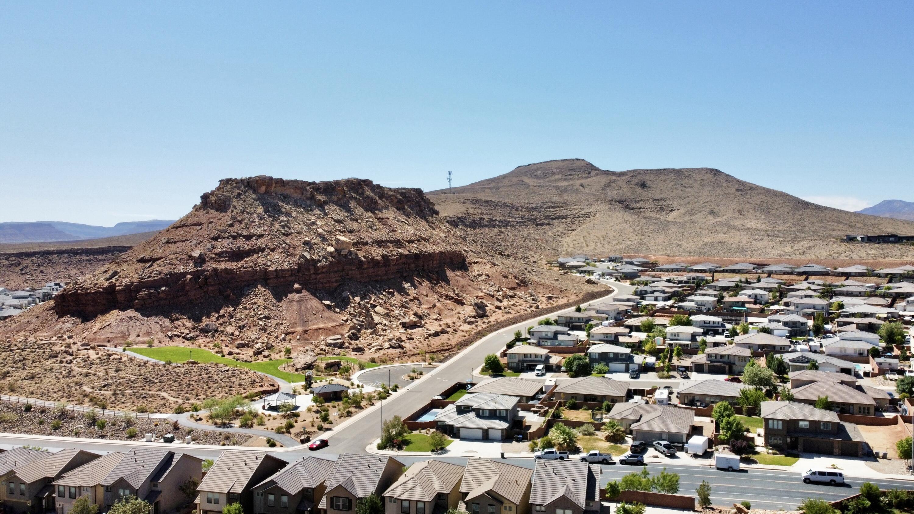DESERT CREST - Residential