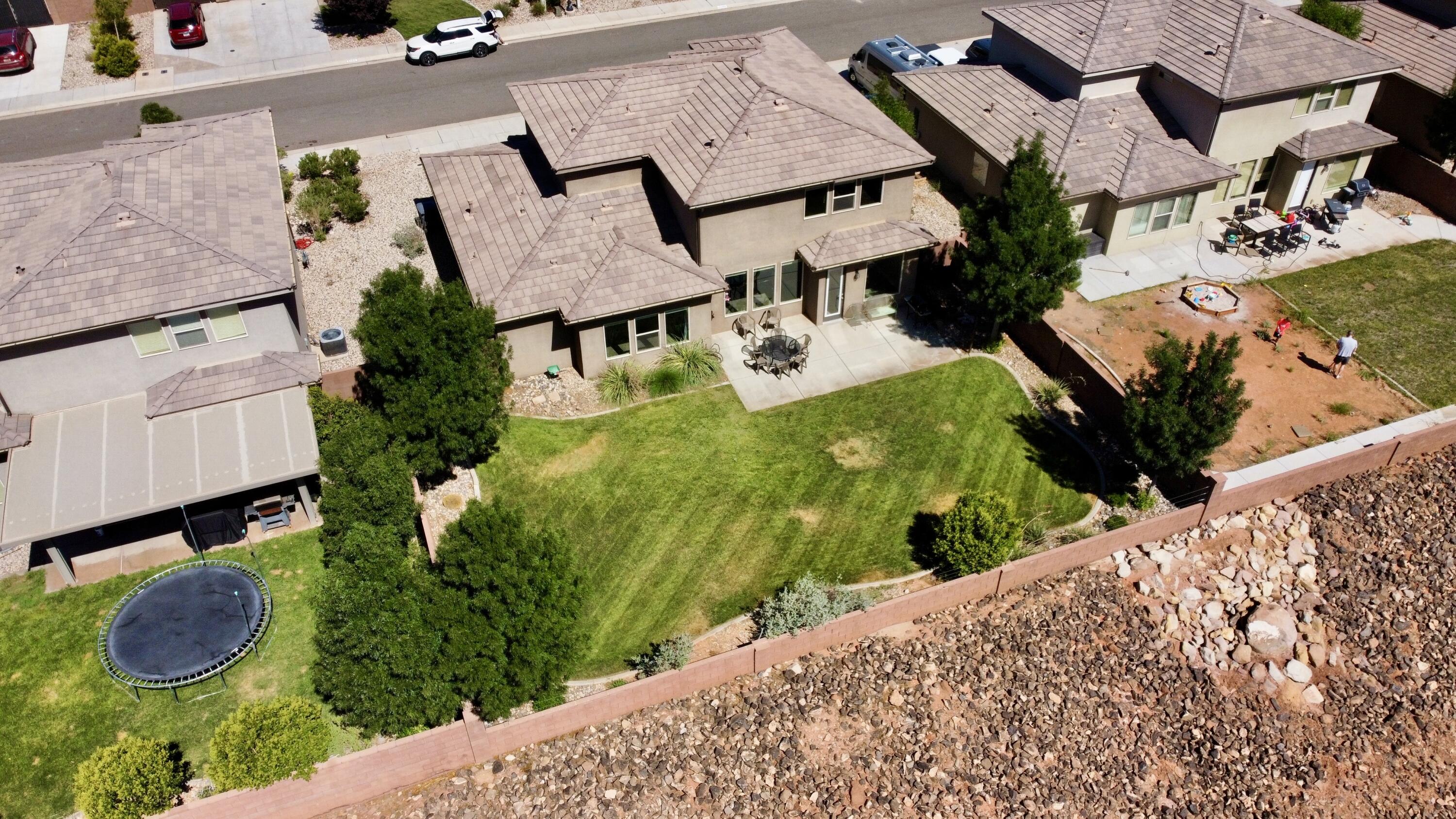 DESERT CREST - Residential