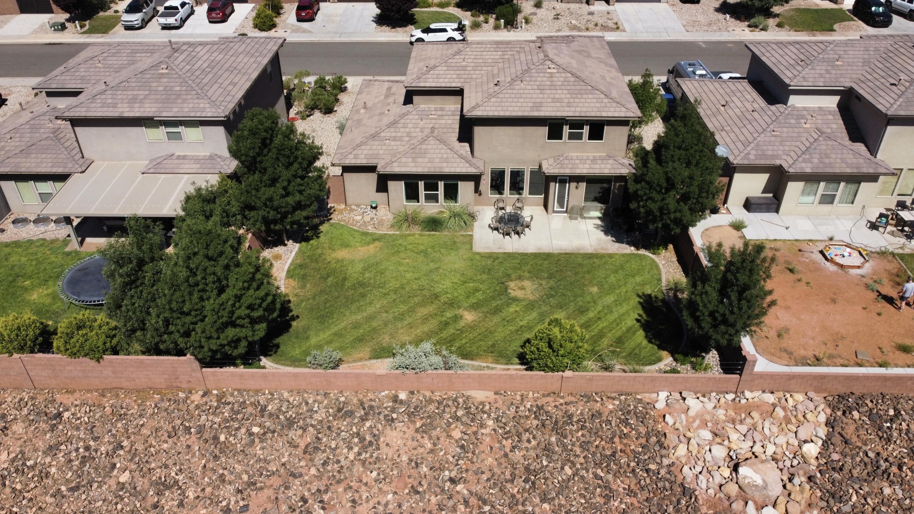 DESERT CREST - Residential