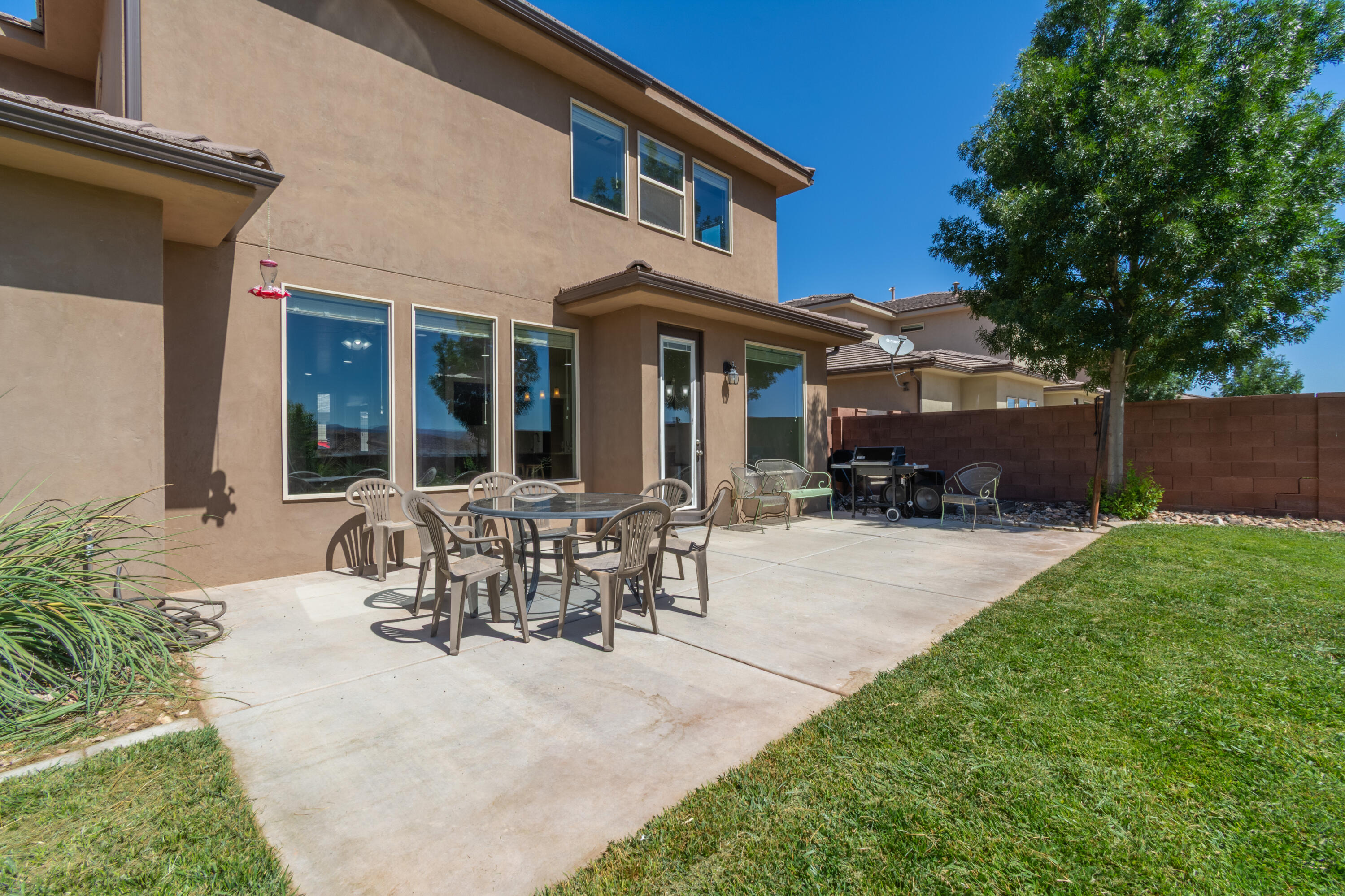 DESERT CREST - Residential