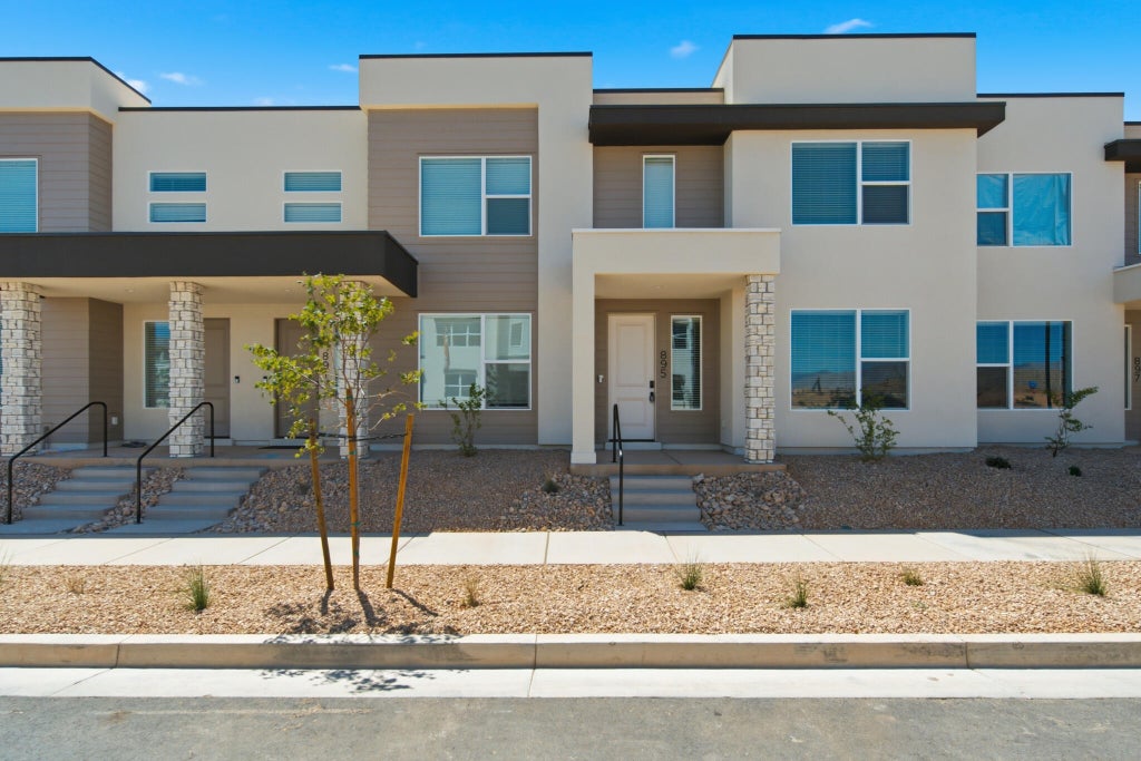 Photo of 895 W Boxthorn DR, Saint George, UT 84790 (MLS # 26-274403)