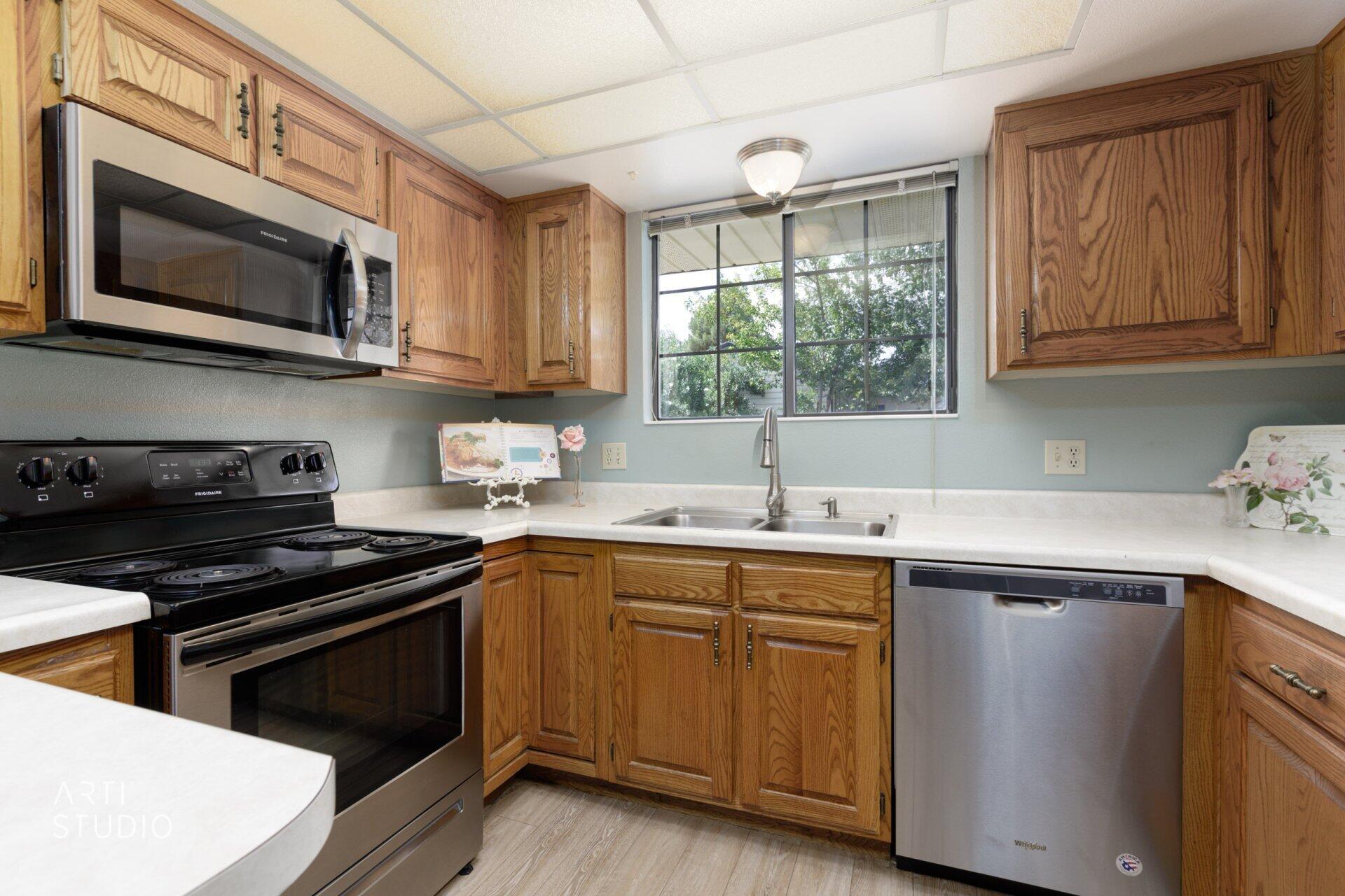 SUN TOWN TOWNHOMES - Residential