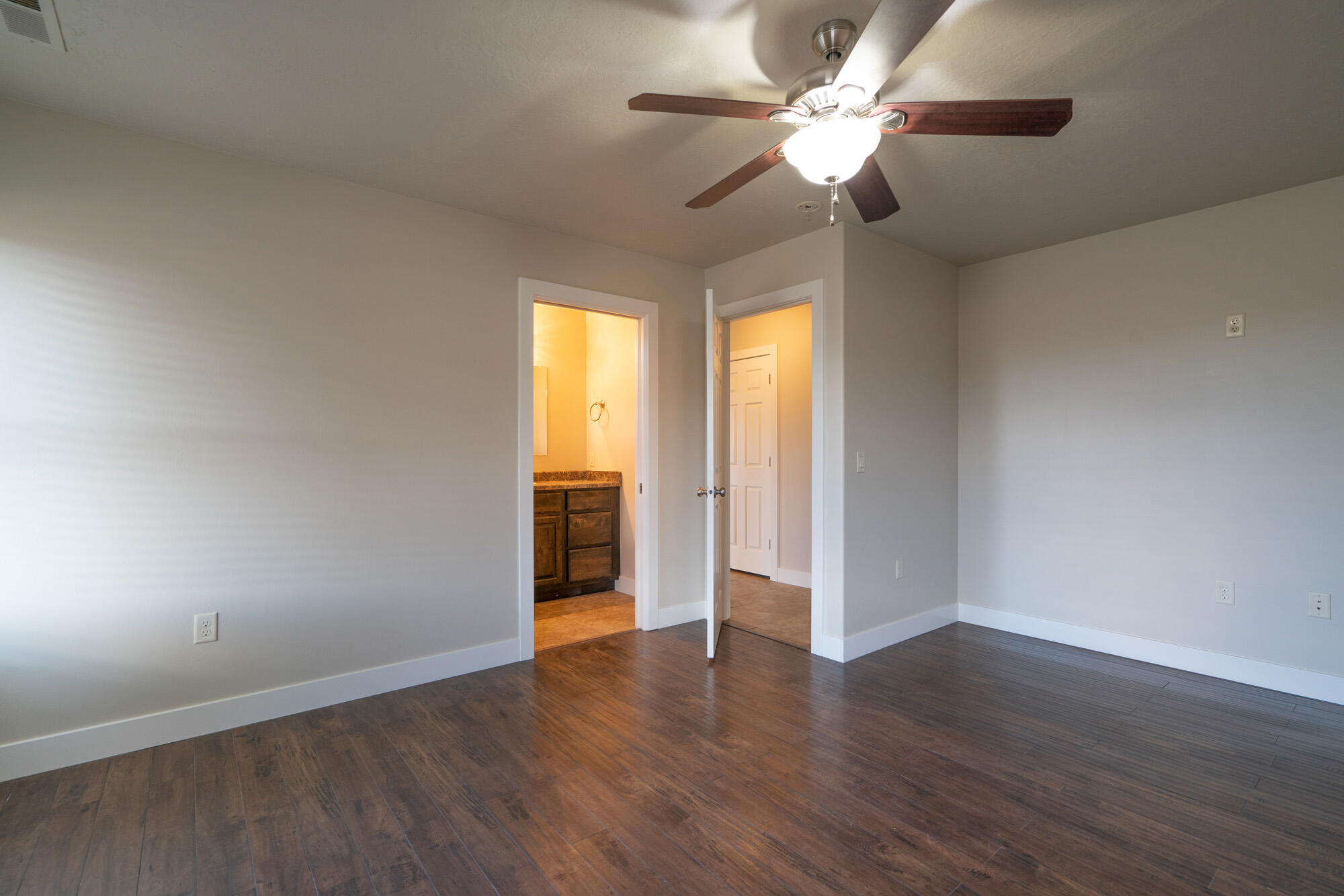 IVINS VISTA - Residential