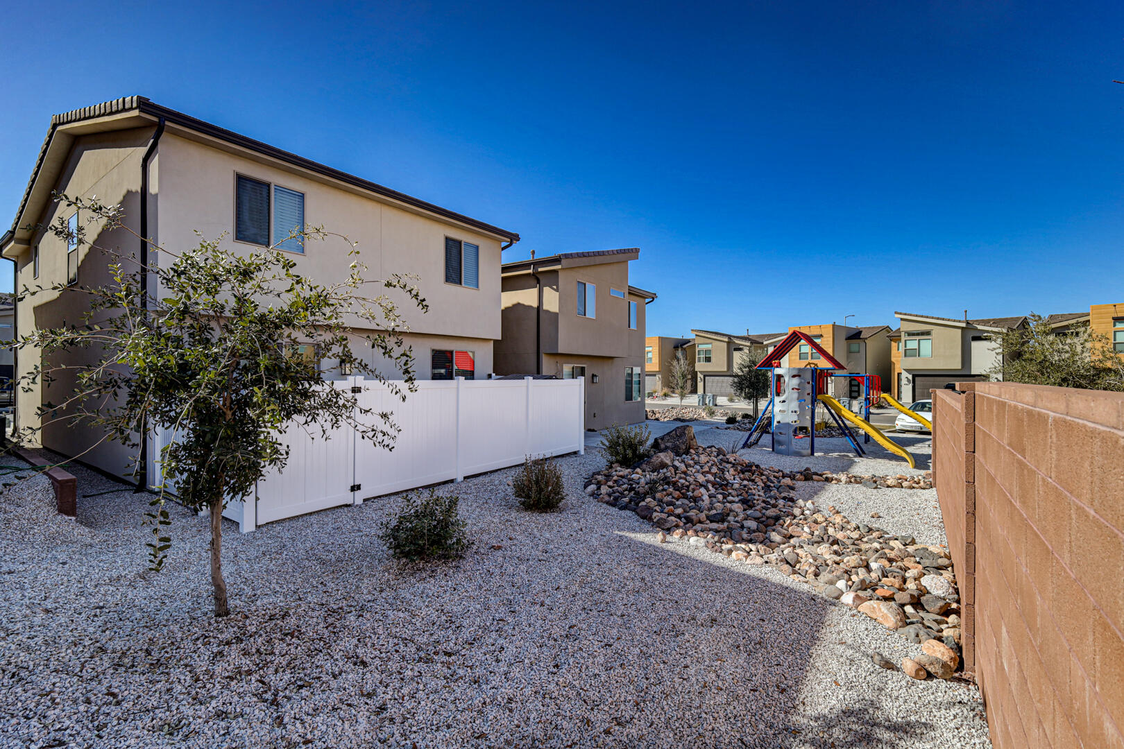 DESERT PROVIDENCE - Residential