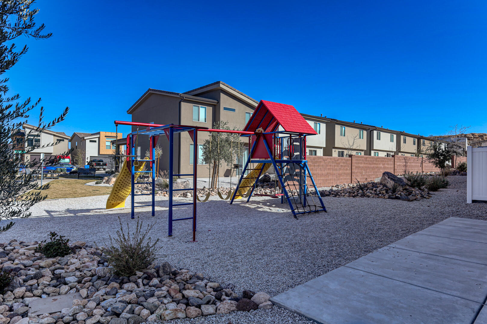 DESERT PROVIDENCE - Residential