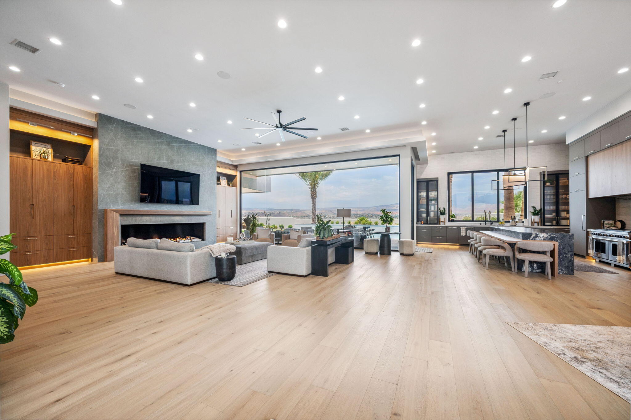 STONE CLIFF - Residential