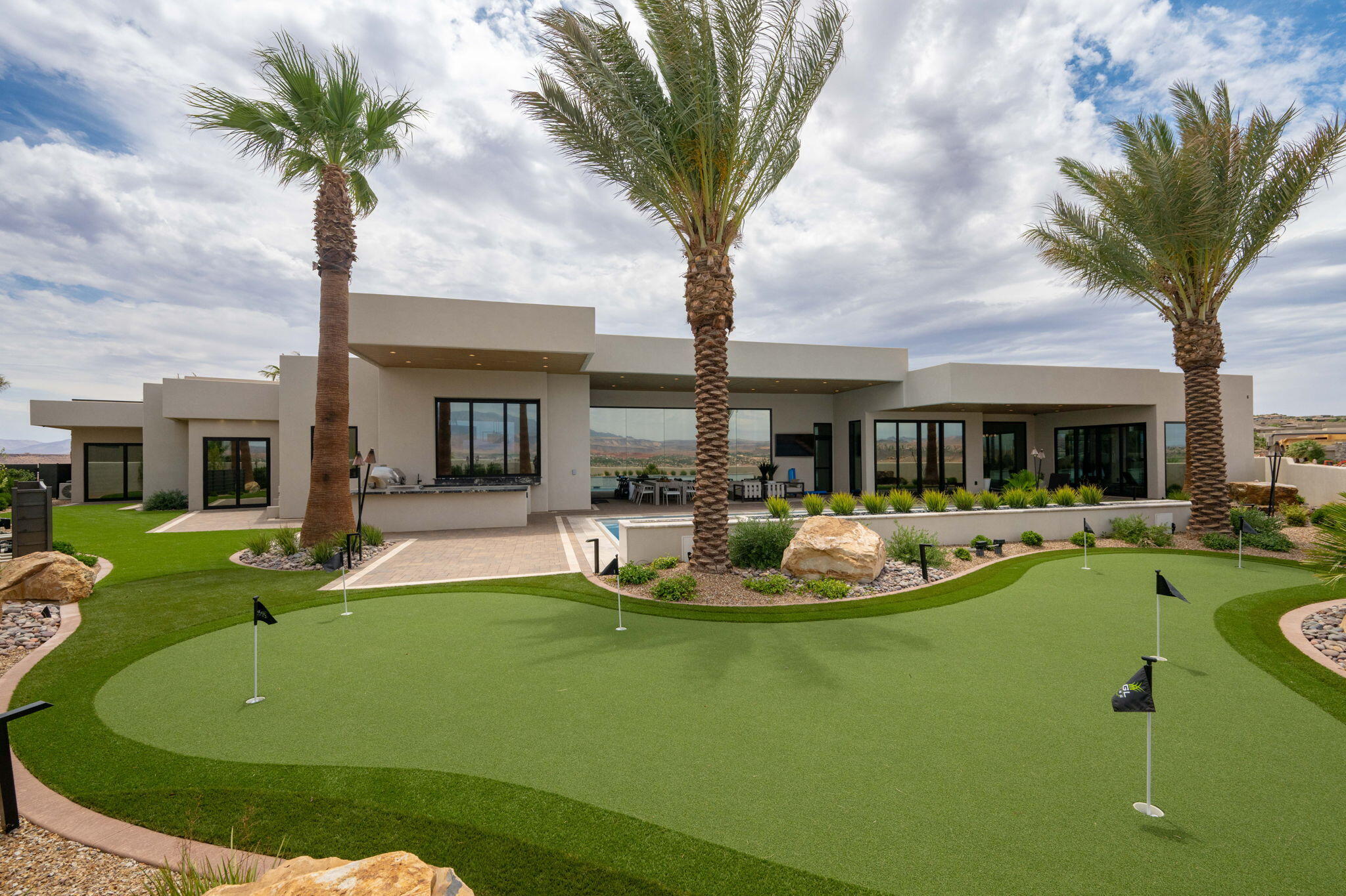 STONE CLIFF - Residential