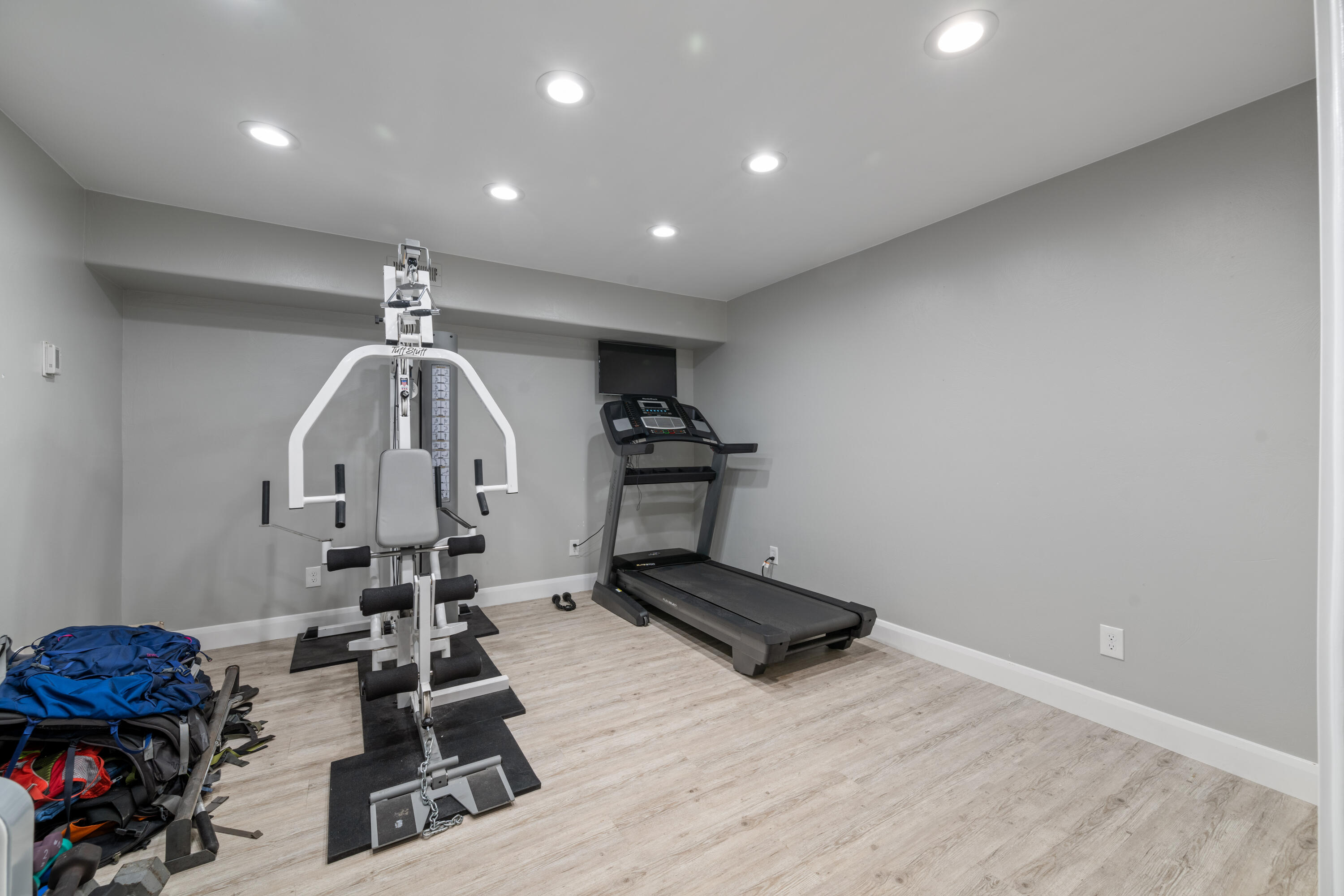 ROBERTS RANCH ESTATES - Residential