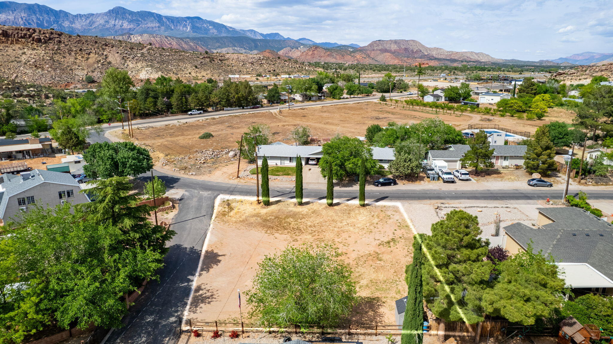 LEEDS ESTATES - Land