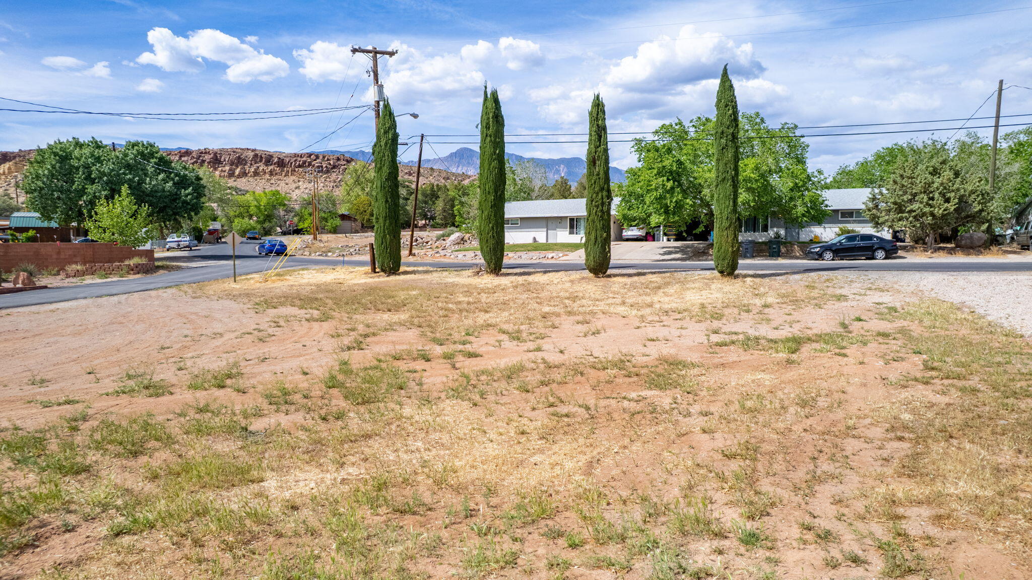 LEEDS ESTATES - Land