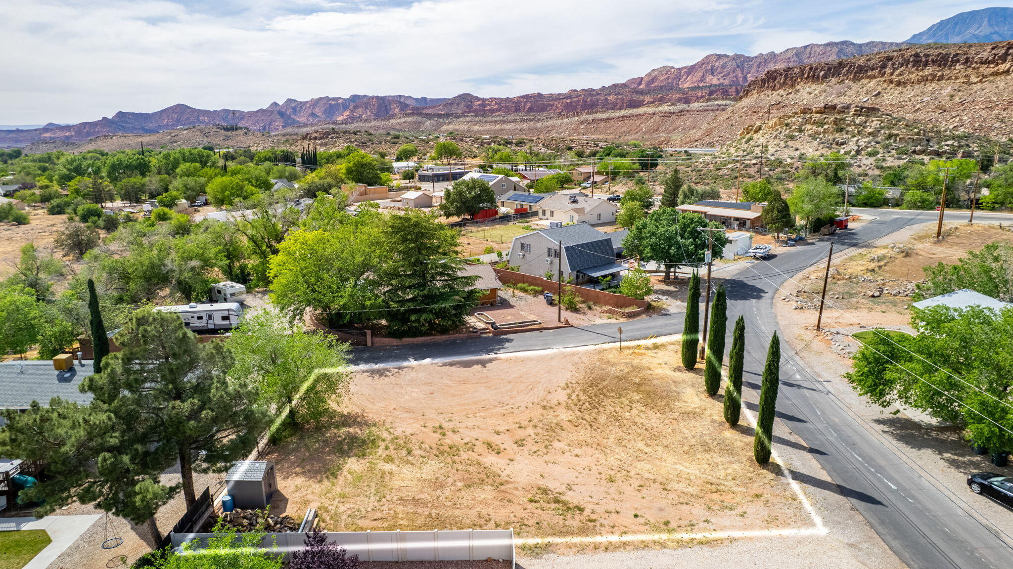 LEEDS ESTATES - Land