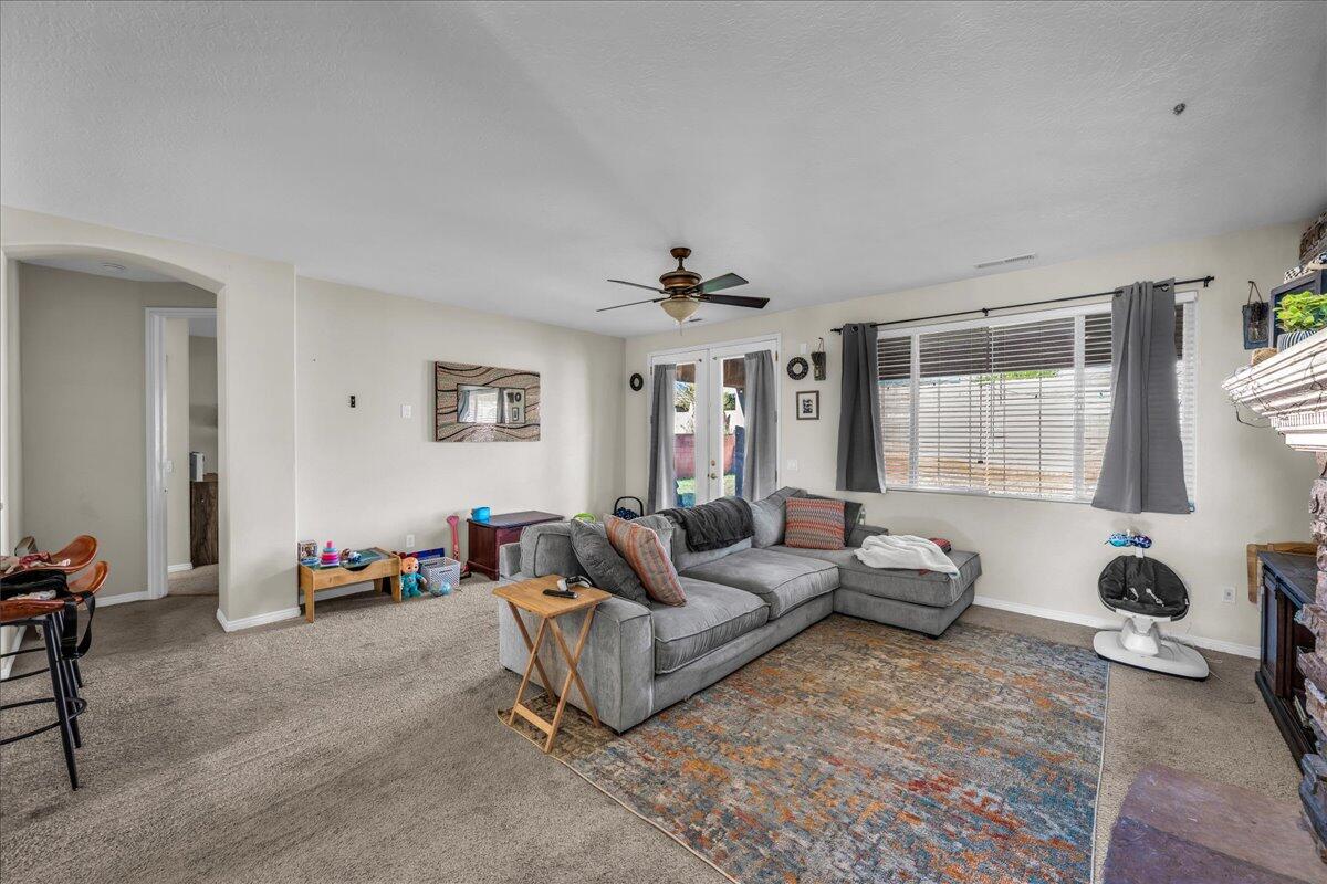 CORAL CANYON - Residential