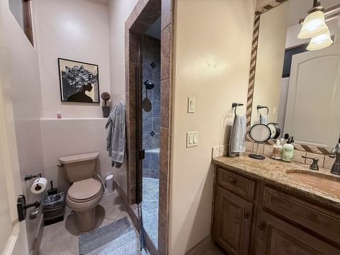 Tiny photo for 1528 N Potomac Ave, Washington, UT 84780 (MLS # 25-266099)