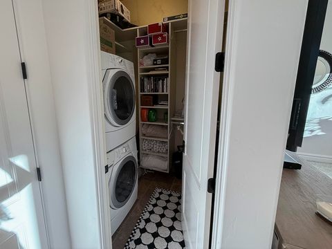 Tiny photo for 1528 N Potomac Ave, Washington, UT 84780 (MLS # 25-266099)