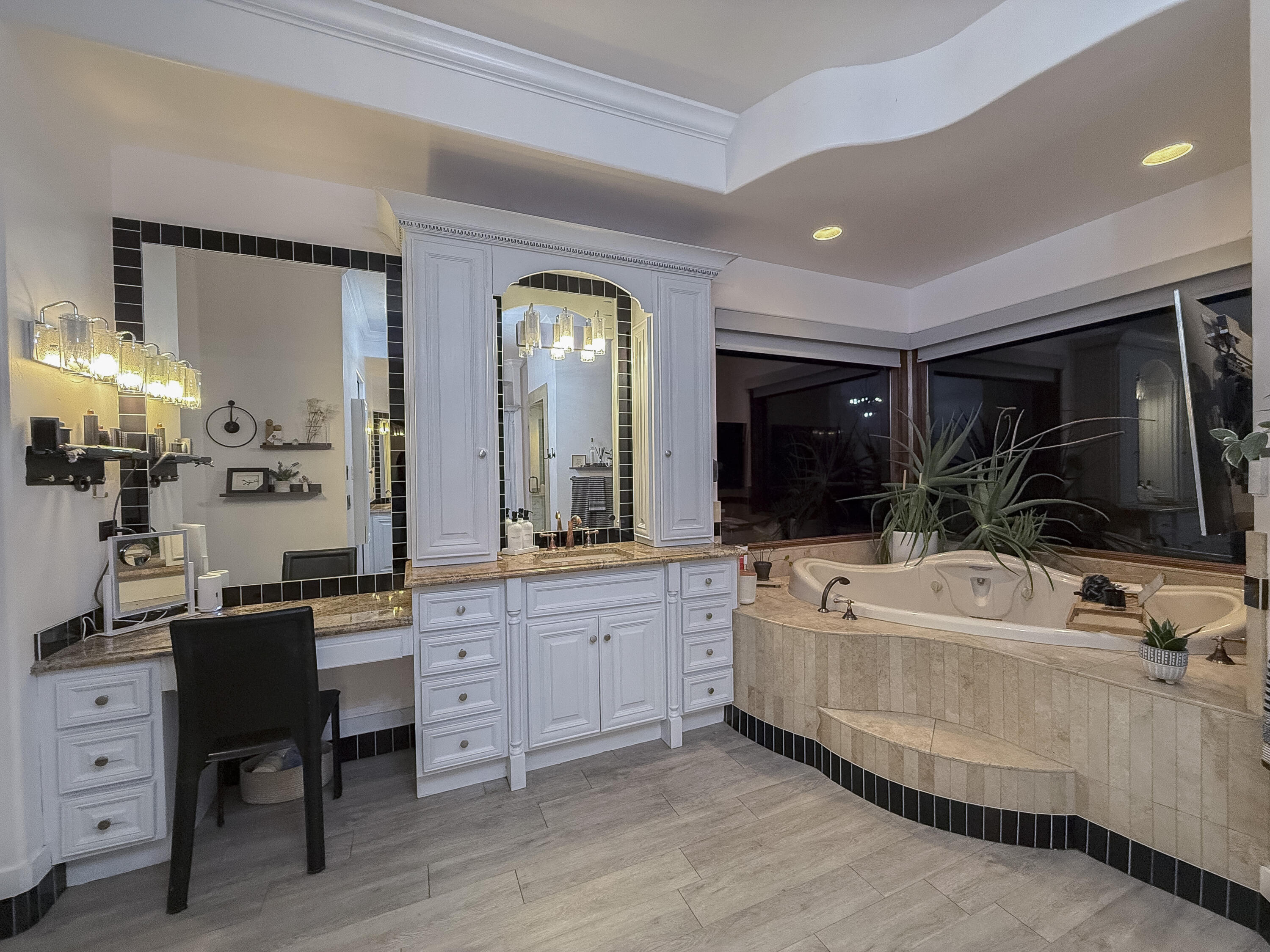 NORTHBRIDGE ESTATES - Residential