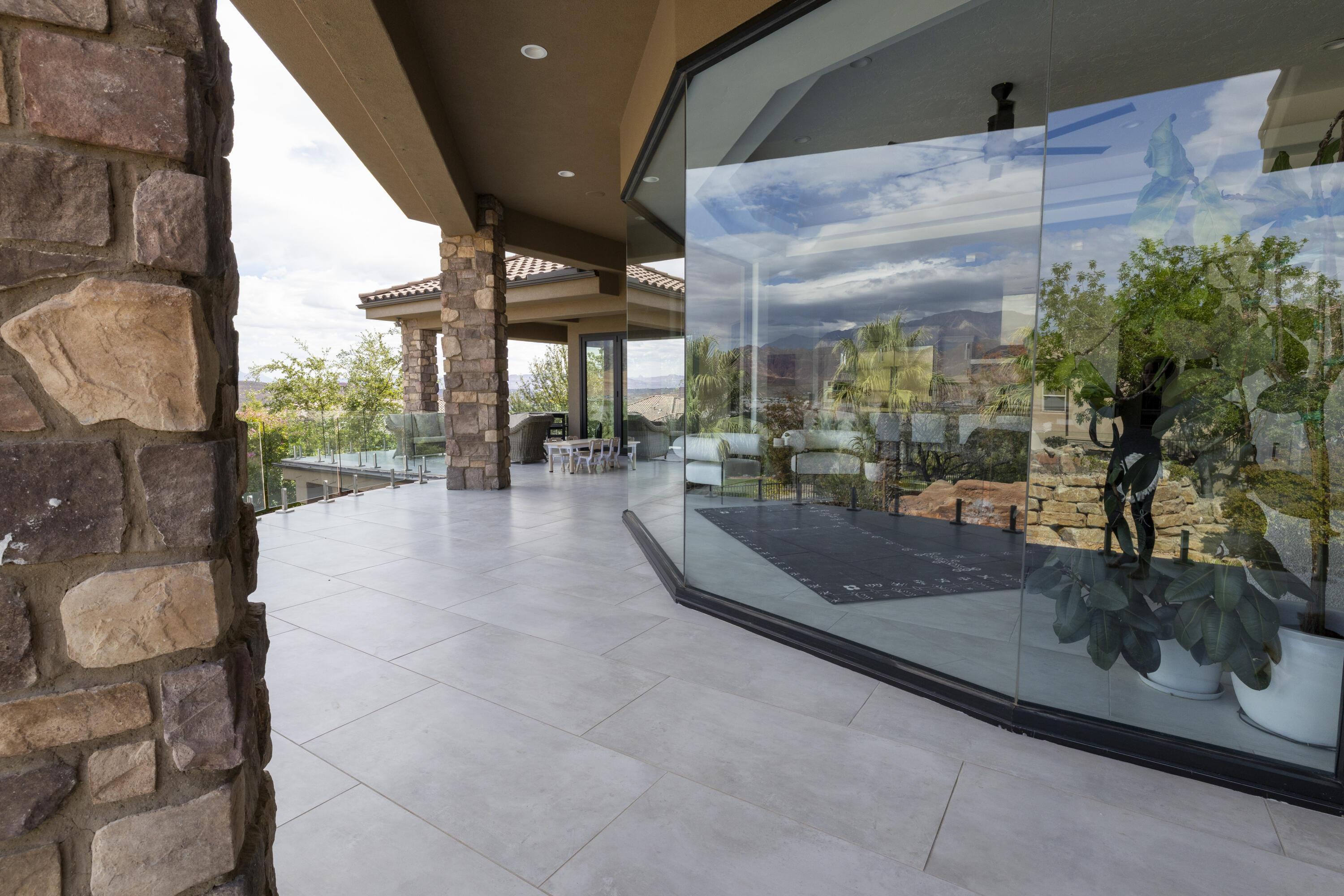 NORTHBRIDGE ESTATES - Residential