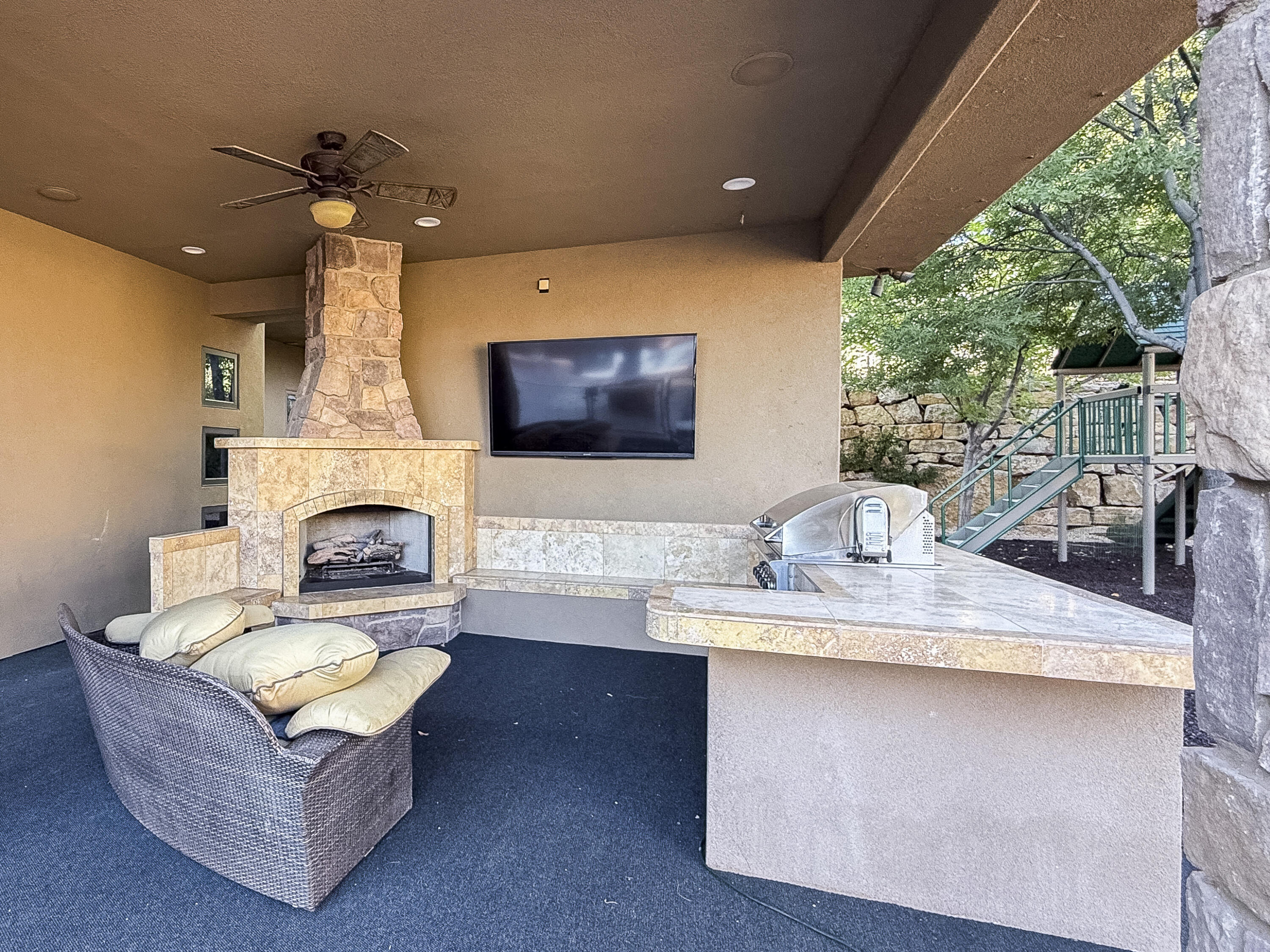 NORTHBRIDGE ESTATES - Residential