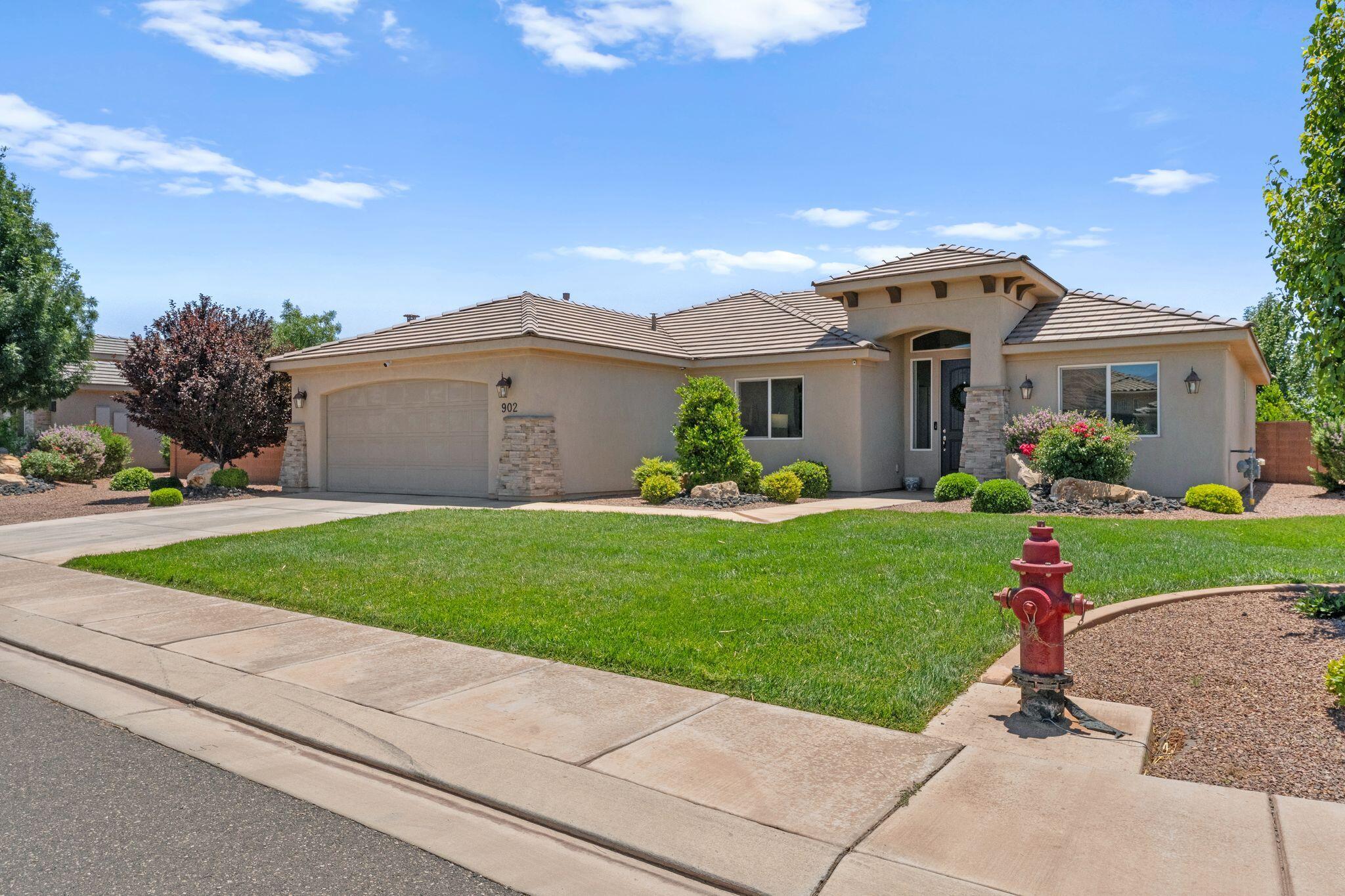 SUGAR PLUM IN THE FIELDS - Residential