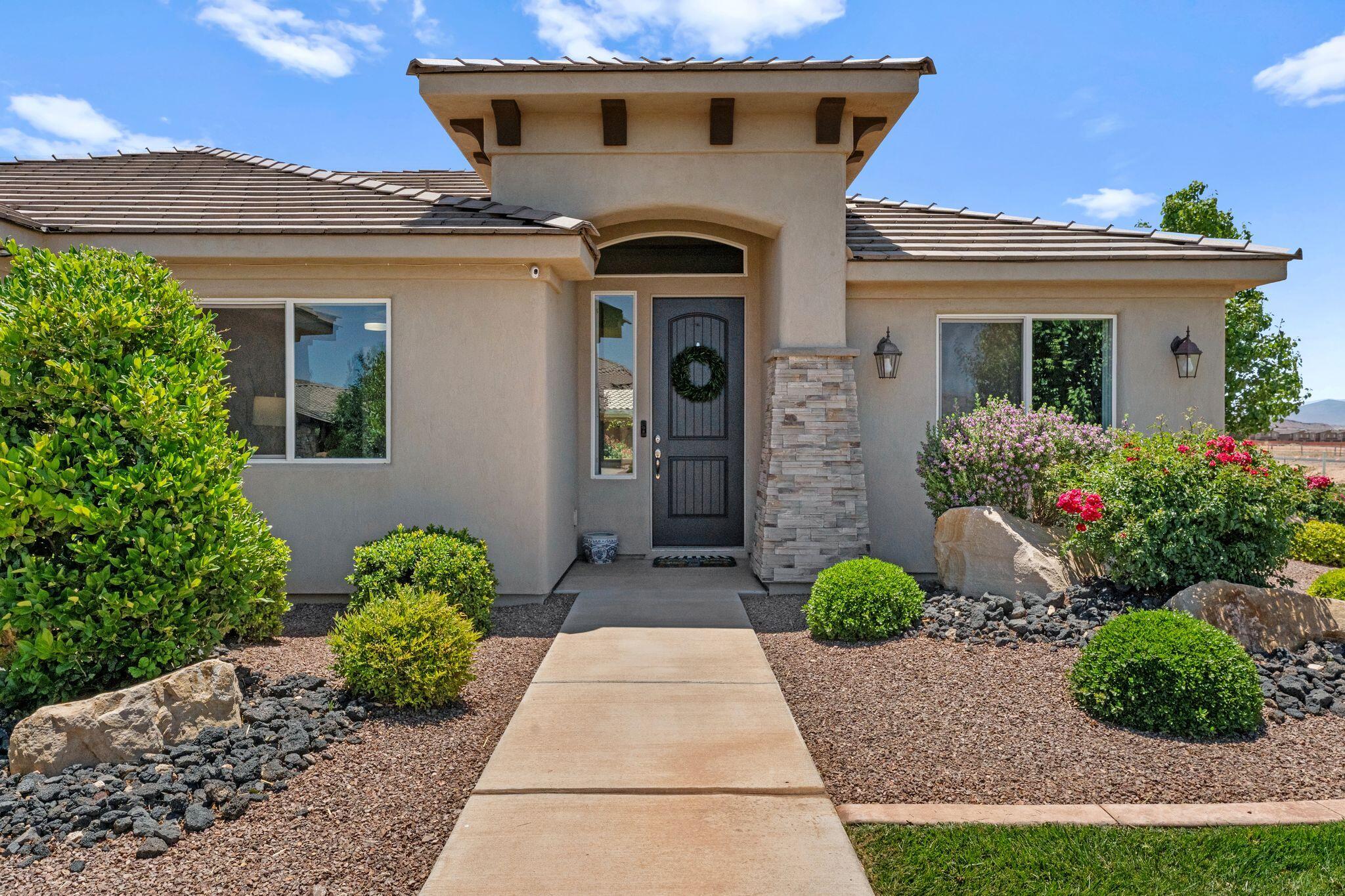 SUGAR PLUM IN THE FIELDS - Residential