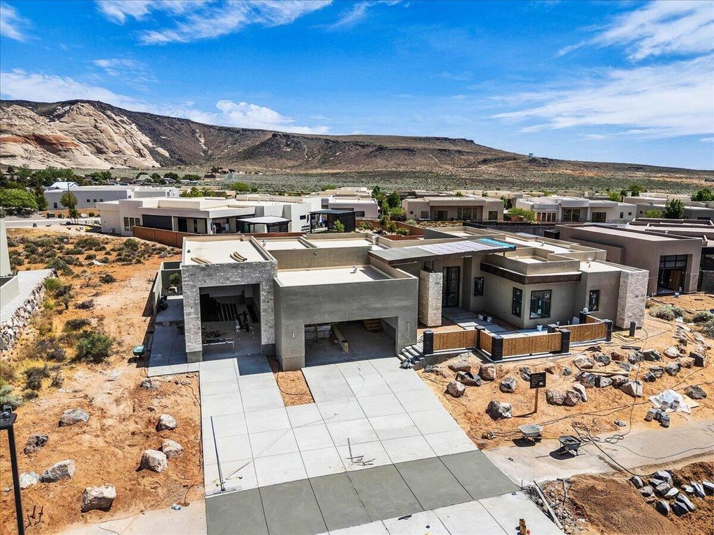 Photo of 5476 N Johnson Arch DR, Saint George, UT 84770 (MLS # 26-271559)