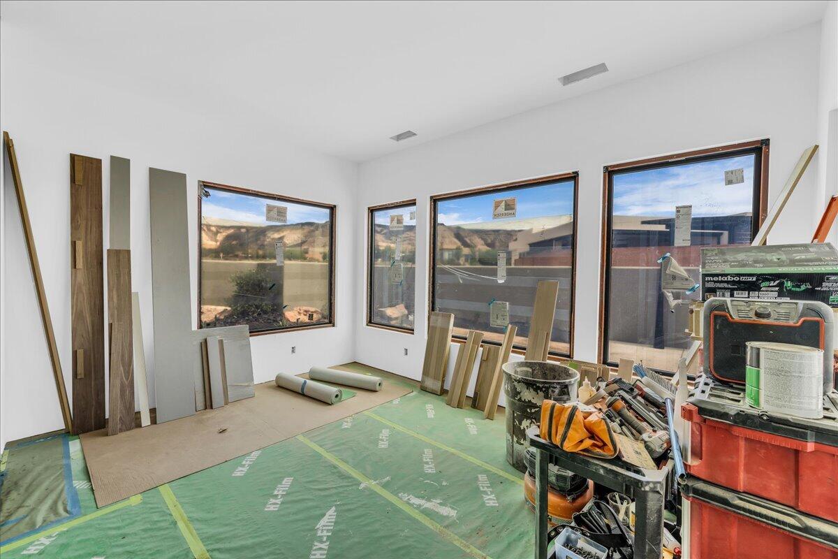 LEDGES OF SG JOHNSON ARCH - Residential