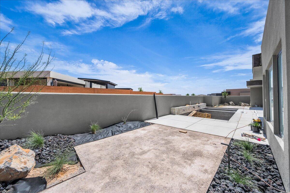 LEDGES OF SG JOHNSON ARCH - Residential