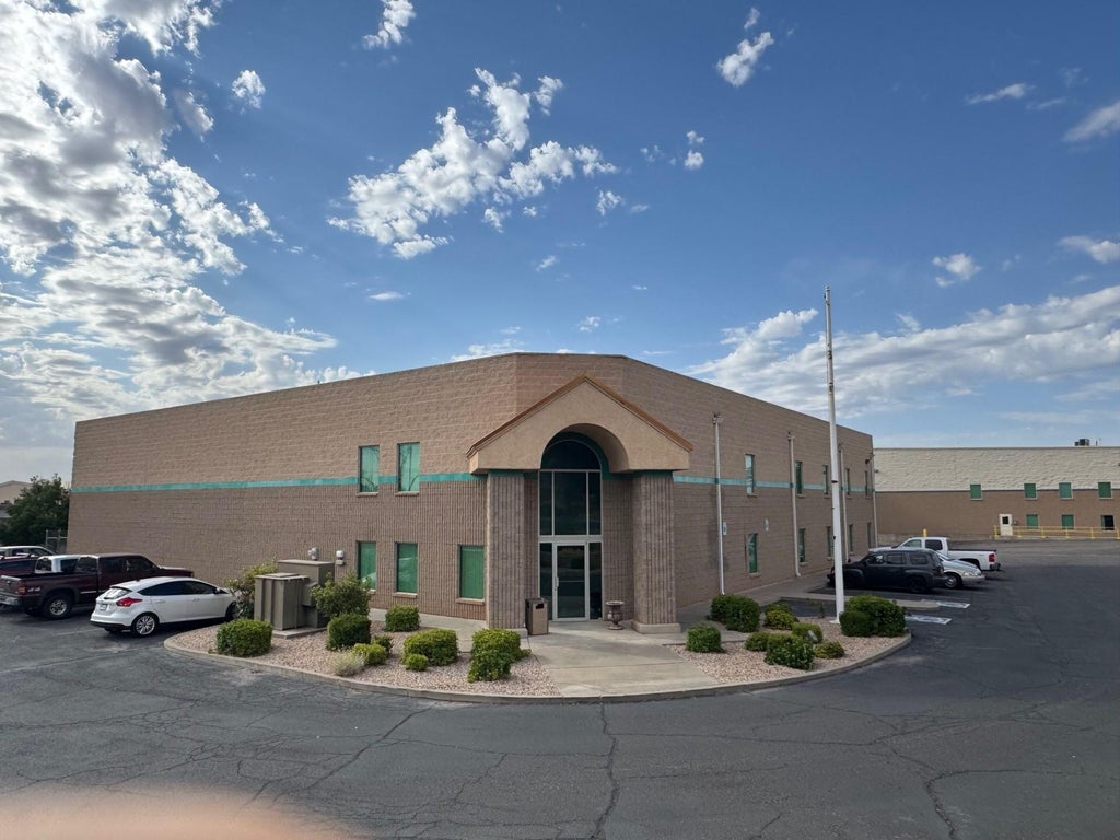 Photo of 3879 S River RD S, Saint George, UT 84790 (MLS # 26-275434)