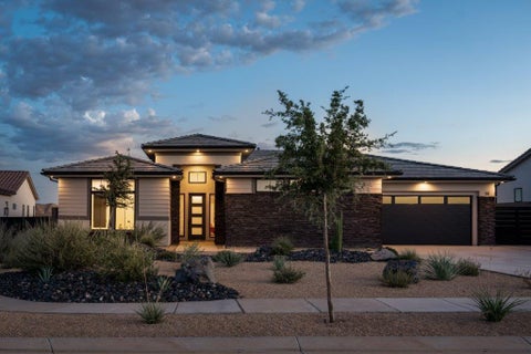 Photo of 16 N Tabletop ST, Washington, UT 84780 (MLS # 26-275466)
